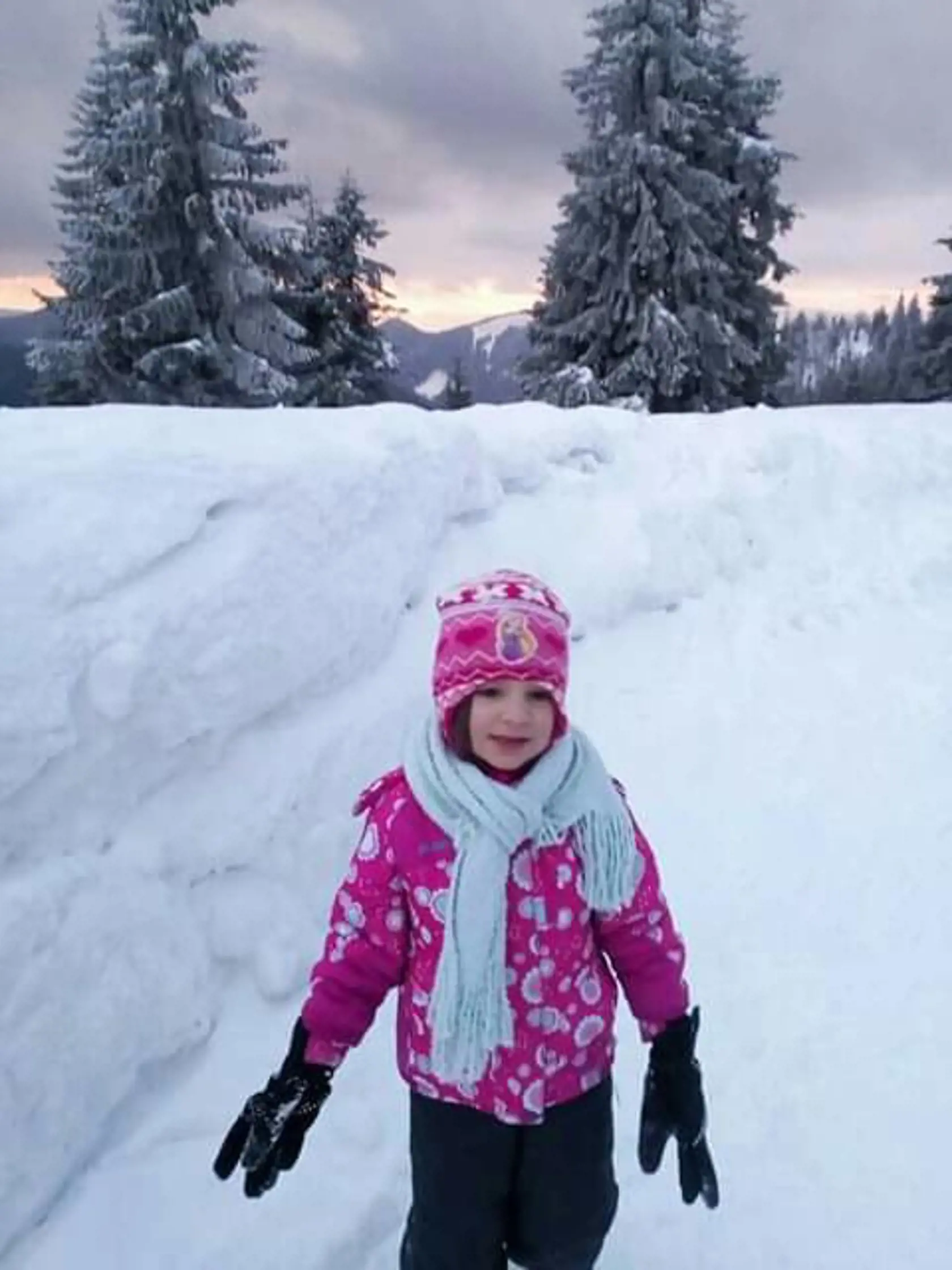 Ľubica Javorková z Ružomberka nám poslala zimu na Smrekovici. Kto viac si ju vie užiť ako deti, však?