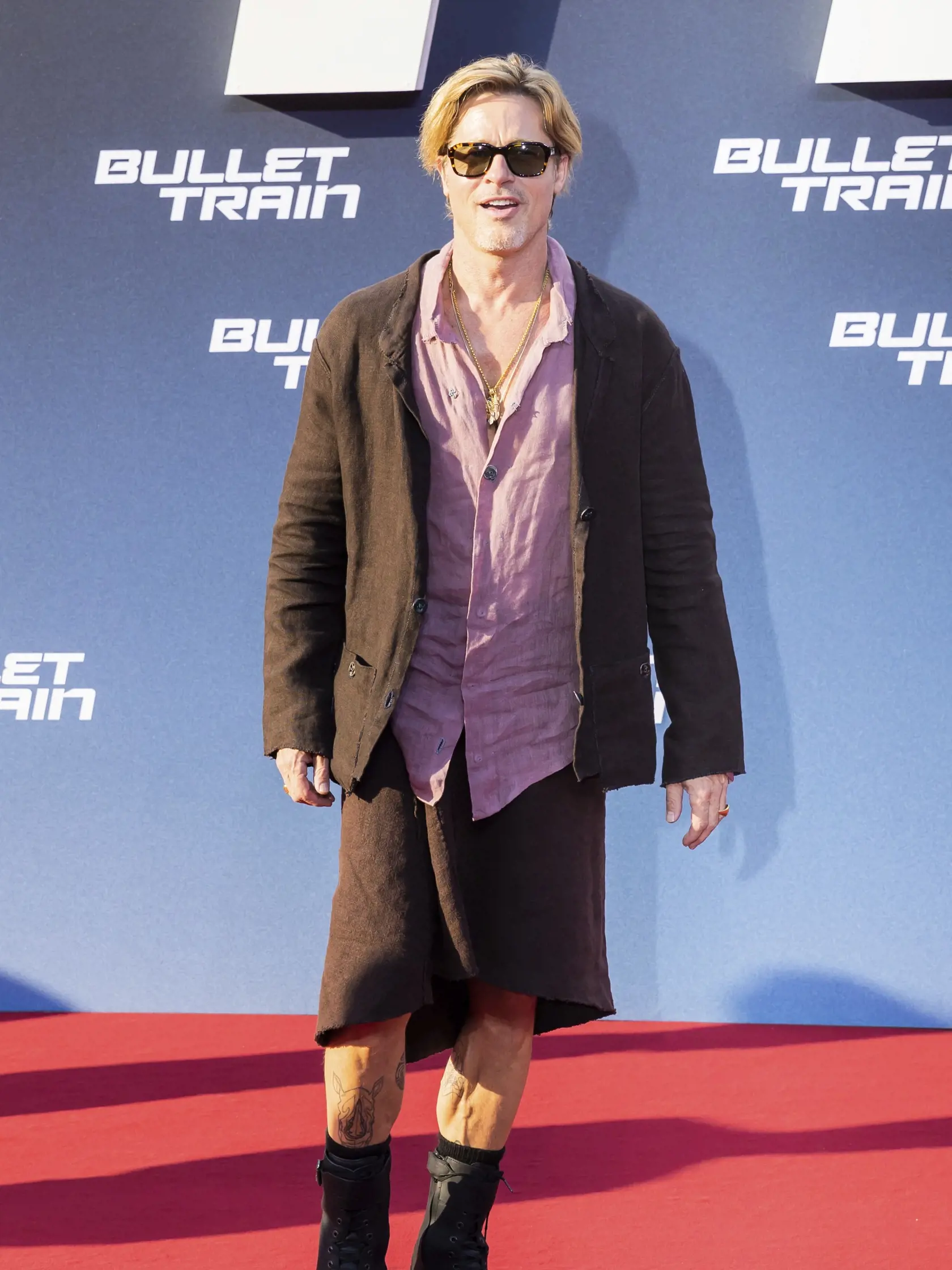 Otcom detí Angeliny Jolie je Brad Pitt, s ktorým sa rozviedli. Ich majetkové vyrovnanie sa stále ťahá.