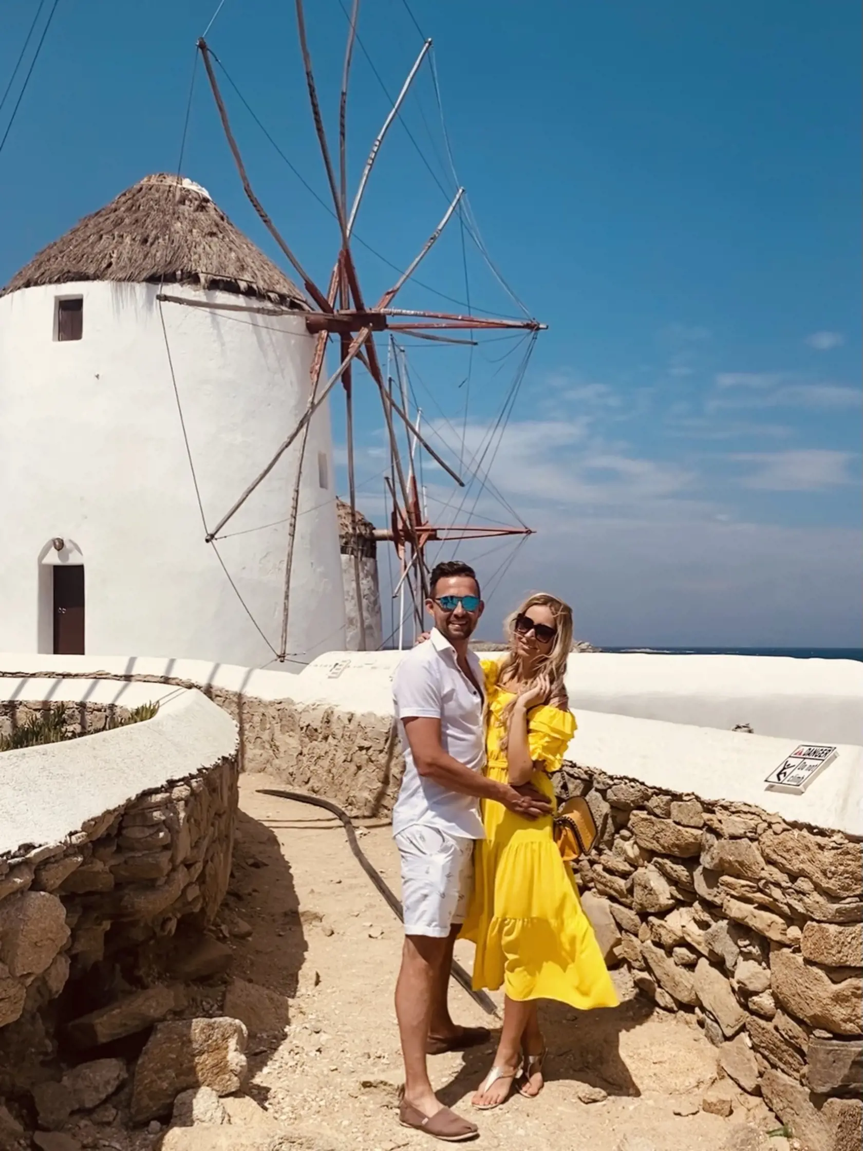 Juraj požiadal Galinu o ruku na romantickom gréckom ostrove Santorín.