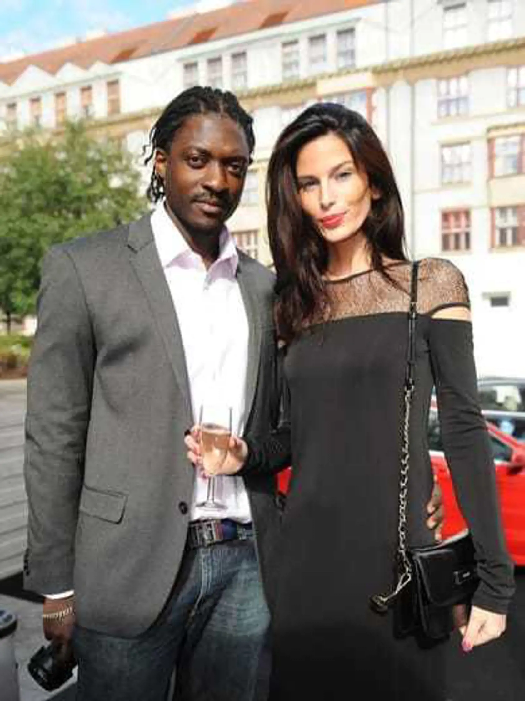Viera Schottertová a jej manžel Souleyman Domumoya.