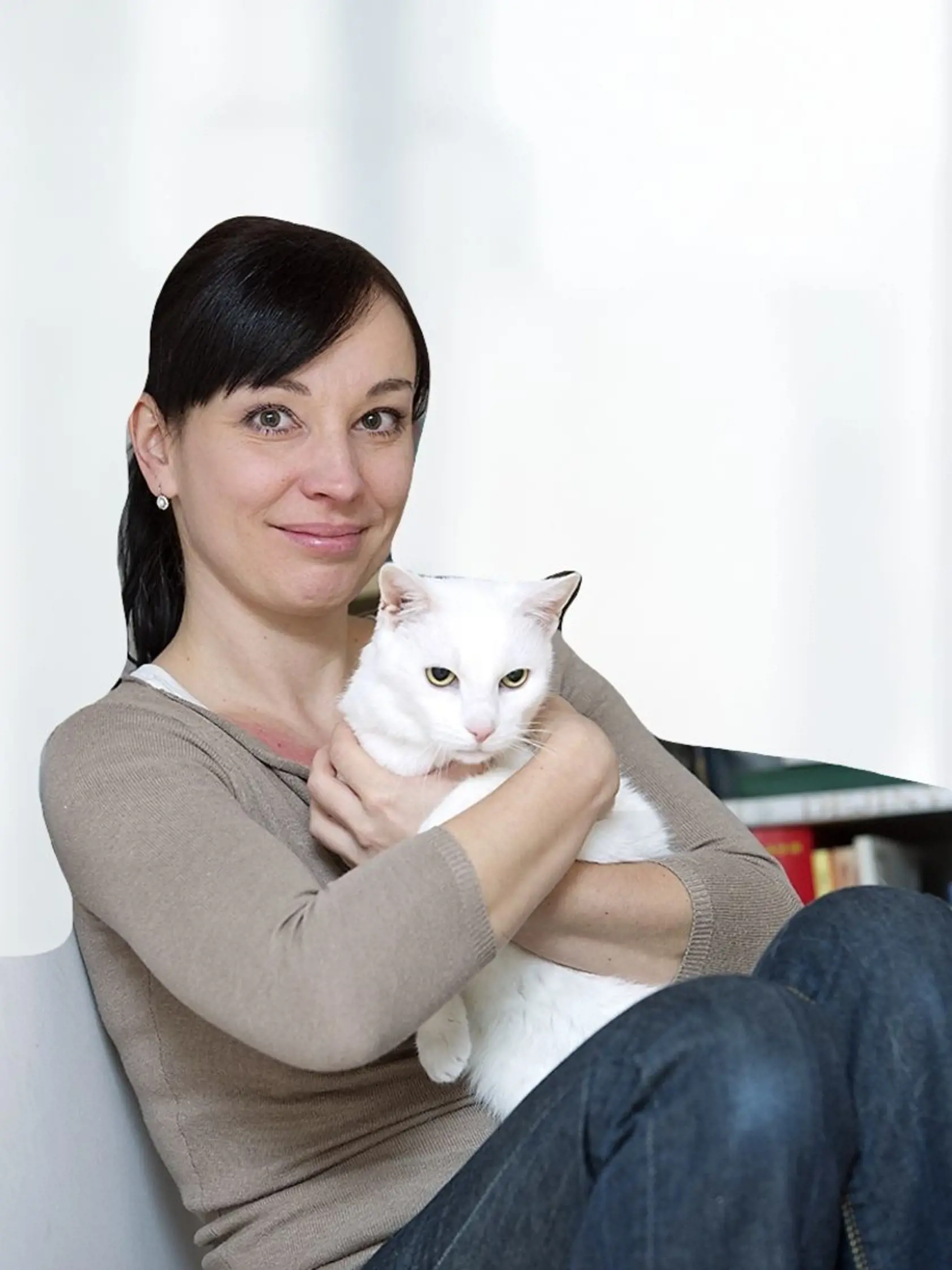 žena a mačka