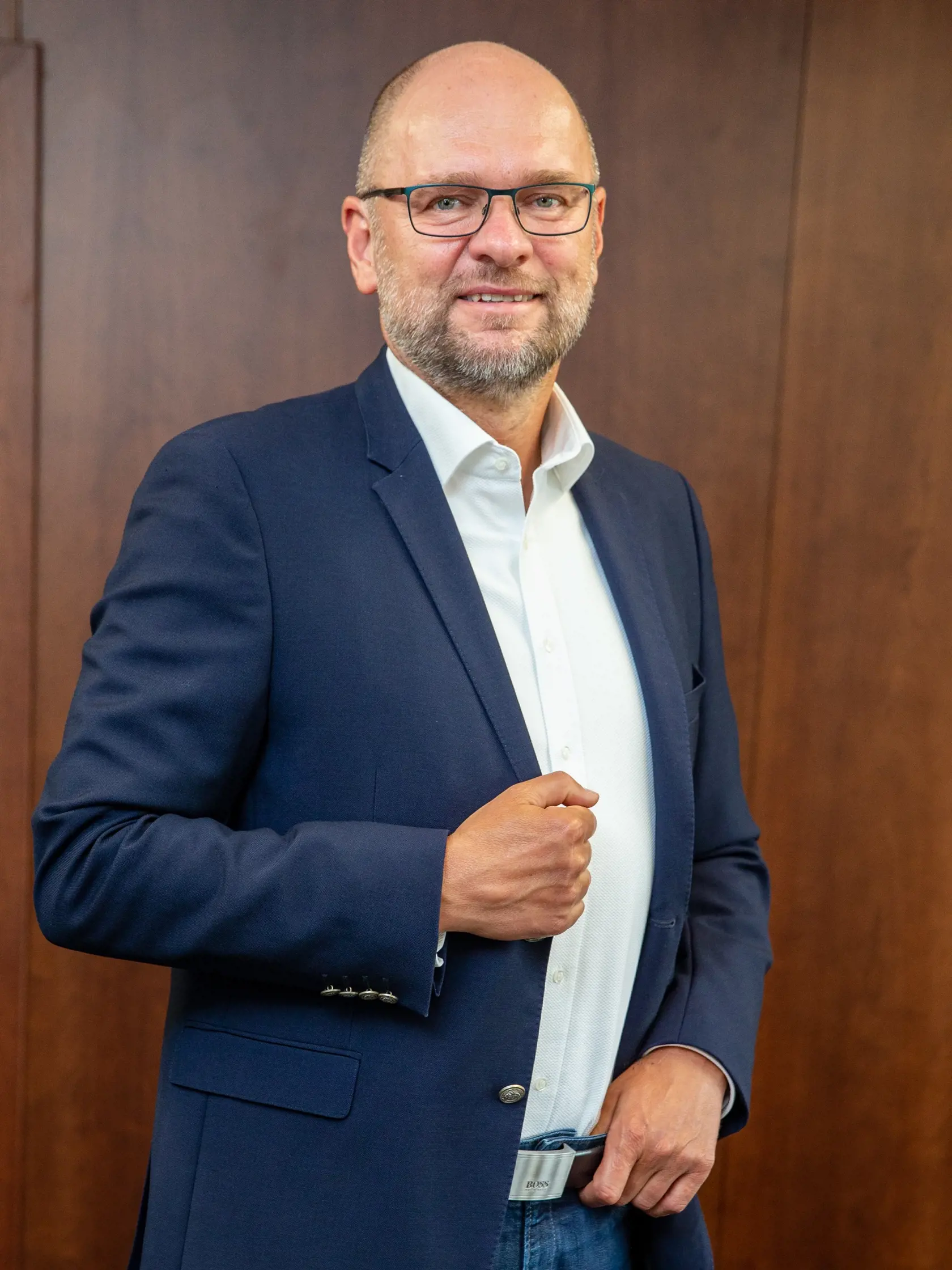 Na snímke je minister horpodárstva SR Richard Sulík počas rozhovoru v Bratislave. 