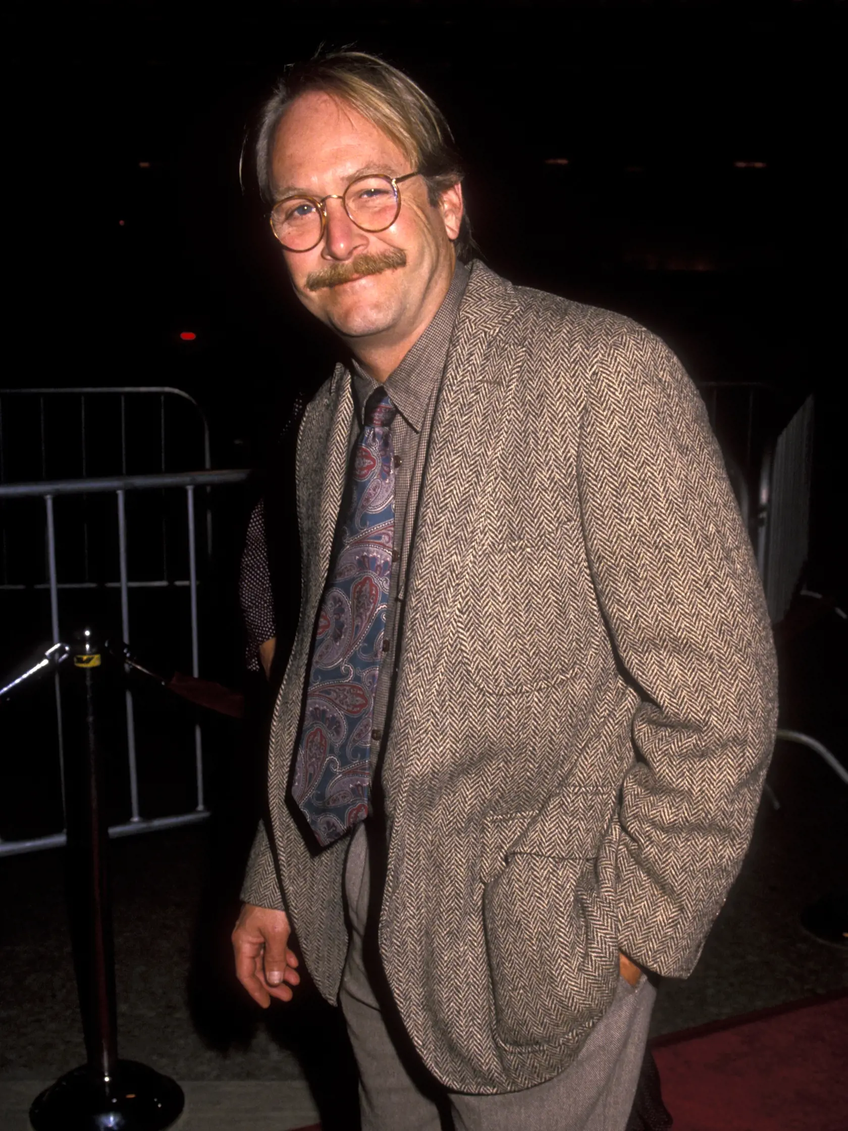 Martin Mull bol seriálový Willard Kraft, riaditeľ školy, do ktorej chodí Sabrina a striedavo priateľ jej tiet Hildy a Zelgy. Jeho rola po 4. sérii zanikla.