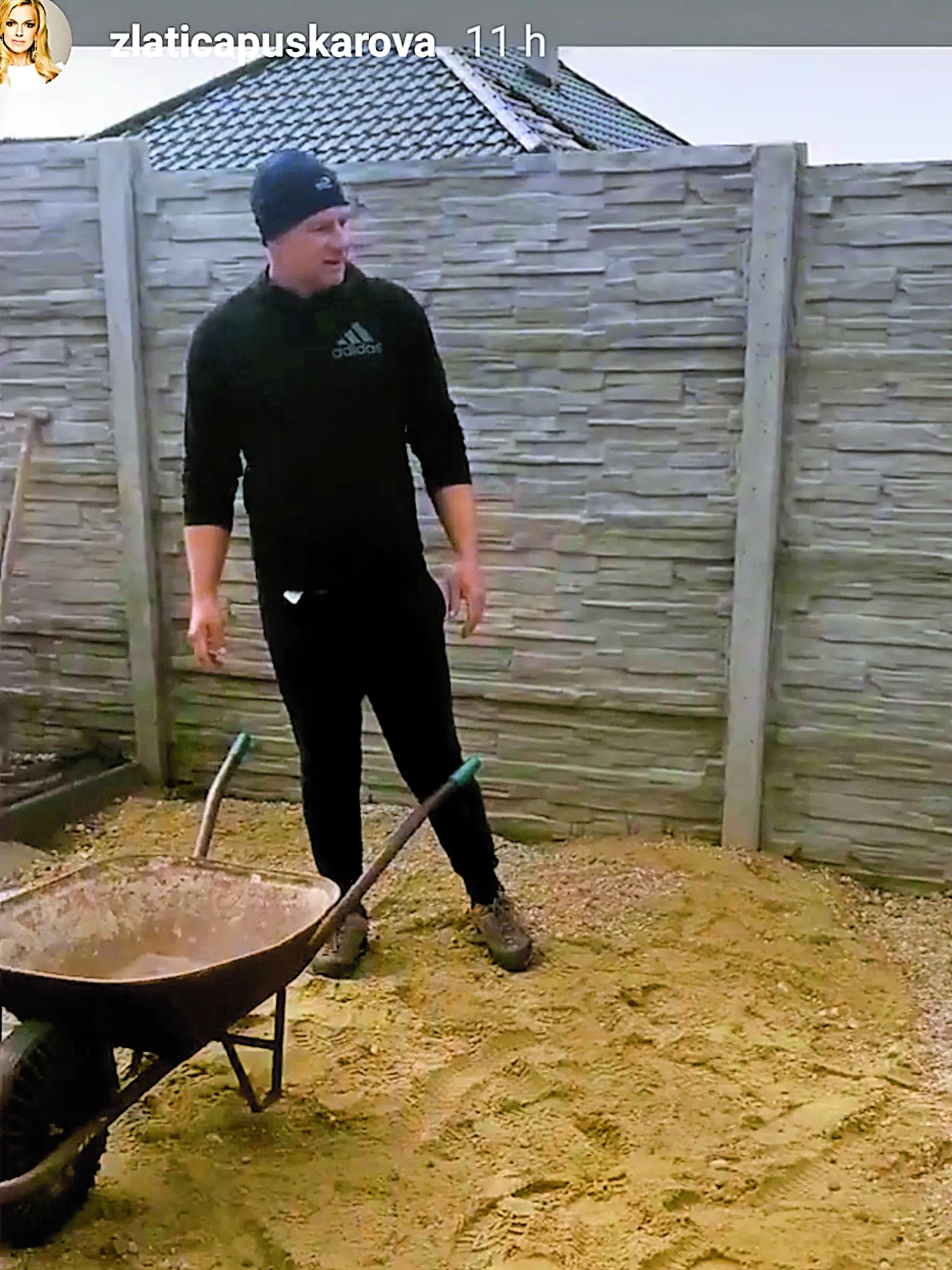 LOPATY SA NEBOJÍ
Moderátor Patrik Švajda
je zjavne manuálne zručný.