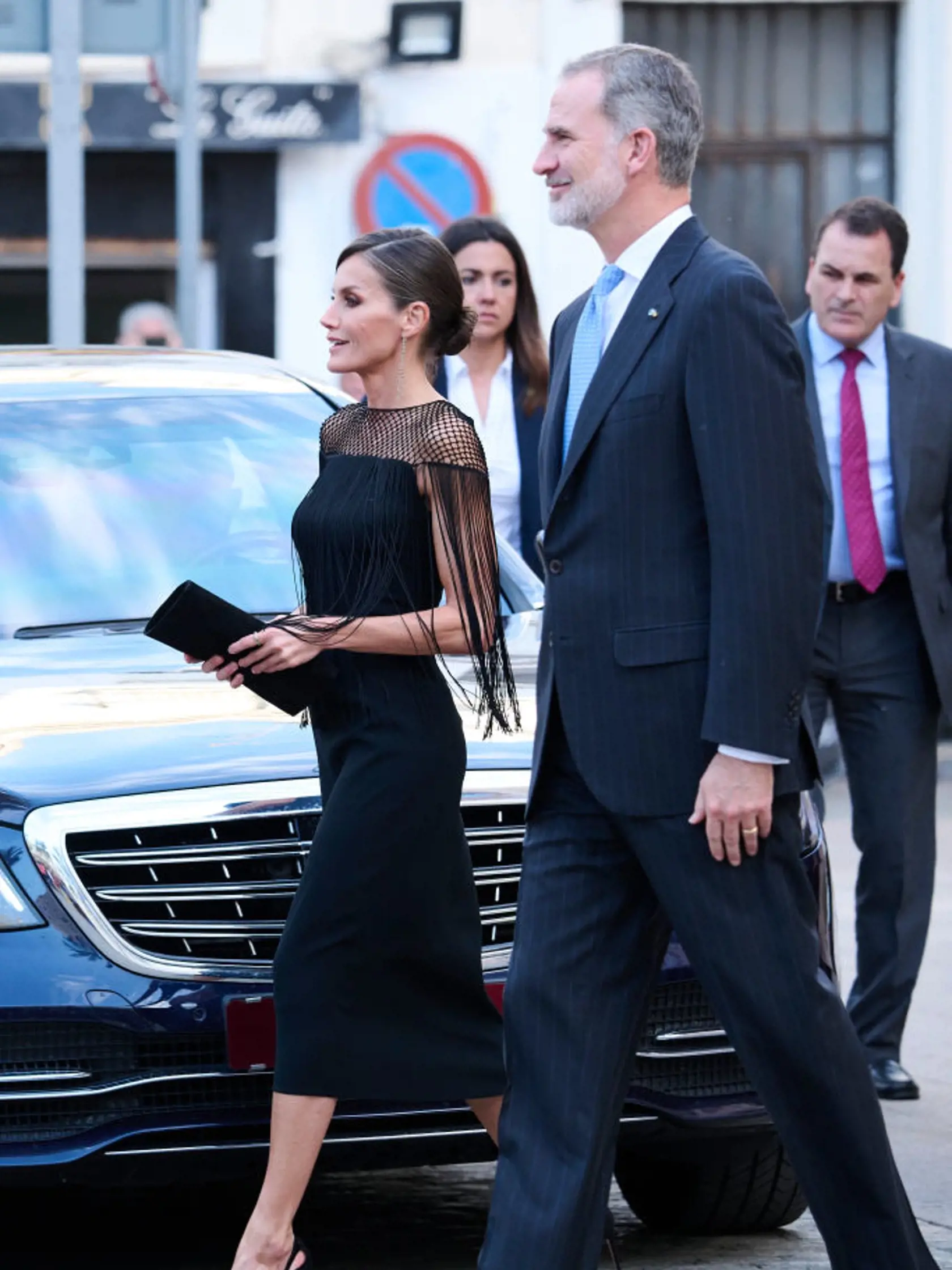 Manželka španielskeho kráľa Filipa VI., Letizia, patrí k najštýlovejším kráľovnám. Navyše, sa nebojí ani starnutia, priznáva "šedivý melír" vo vlasoch.