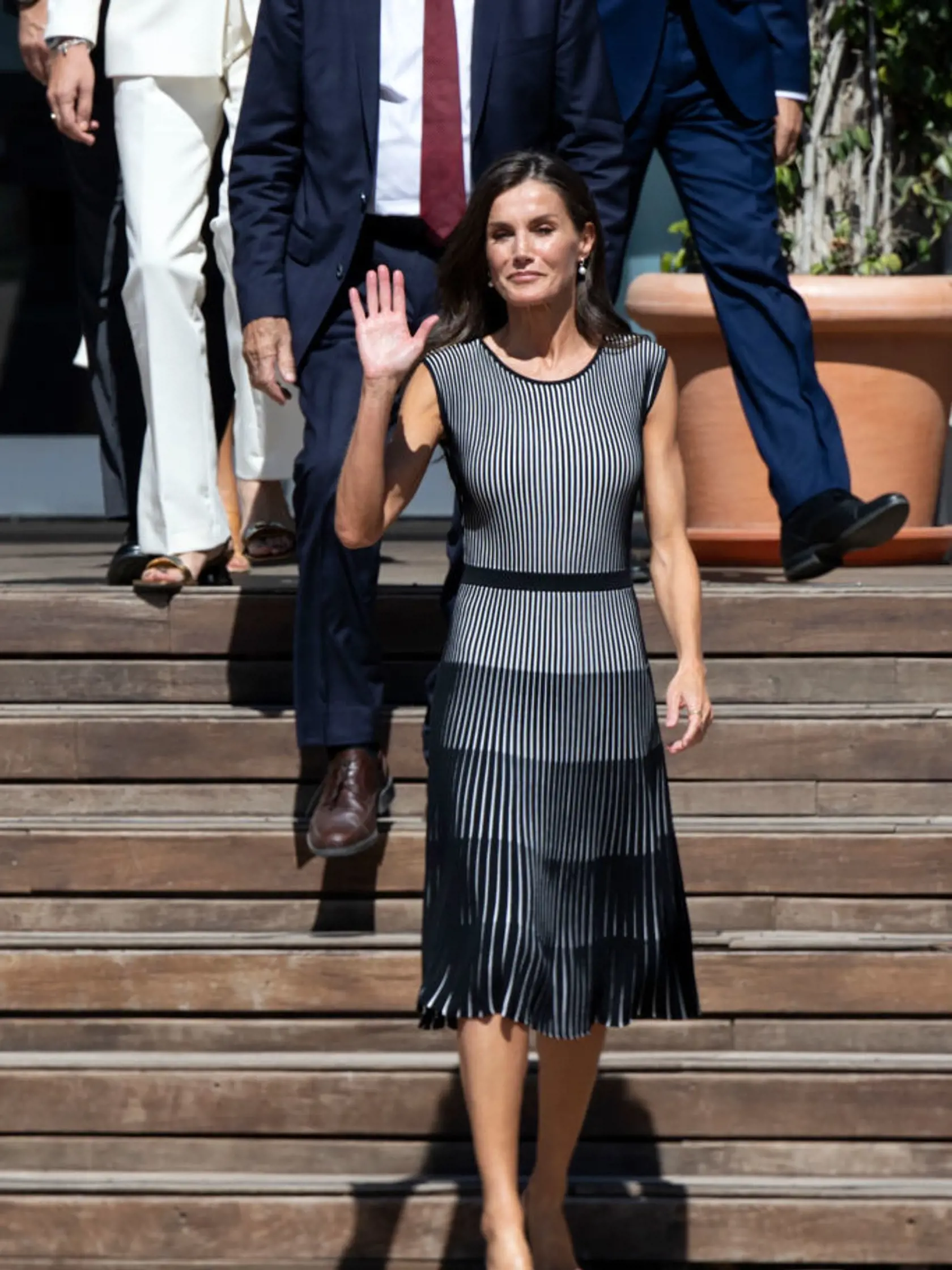 Španielska kráľovná Letizia pravidelne dvíha činky, preto si bez problémov môže dovoliť šaty, ktoré jej odhaľujú ramená.