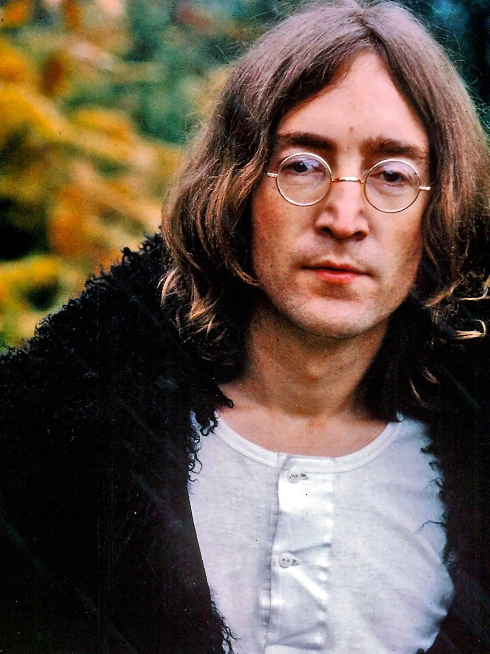 ohn Lennon bol  spolu s Paulom  McCartneym