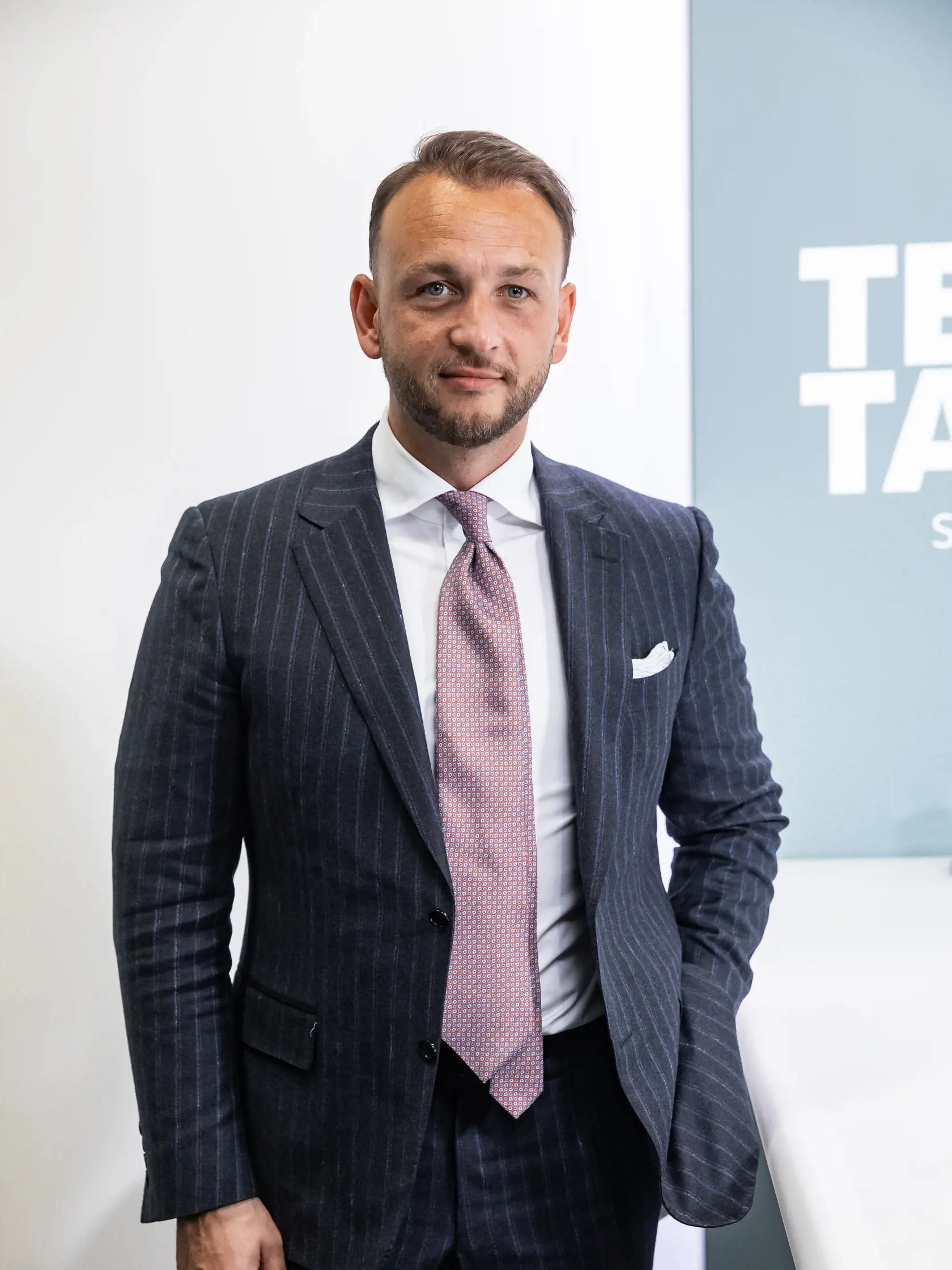 Matúš Šutaj Eštokzareagoval aj na odvolanie piatich členov Rady vlády pre mimovládne neziskové organizácie.