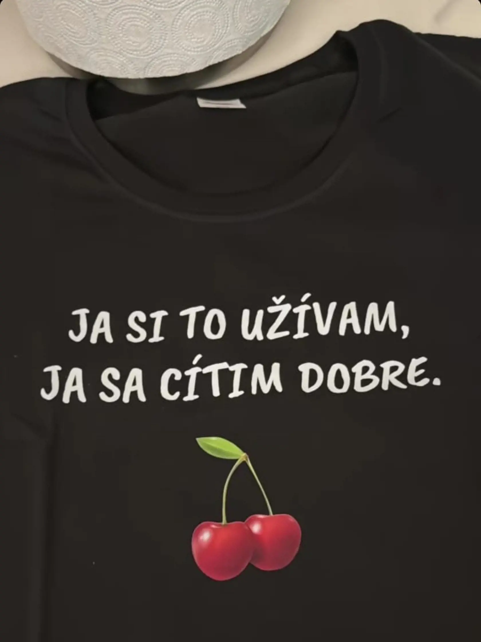 Tričká, ktoré chcel Danko s frajerkou predávať.