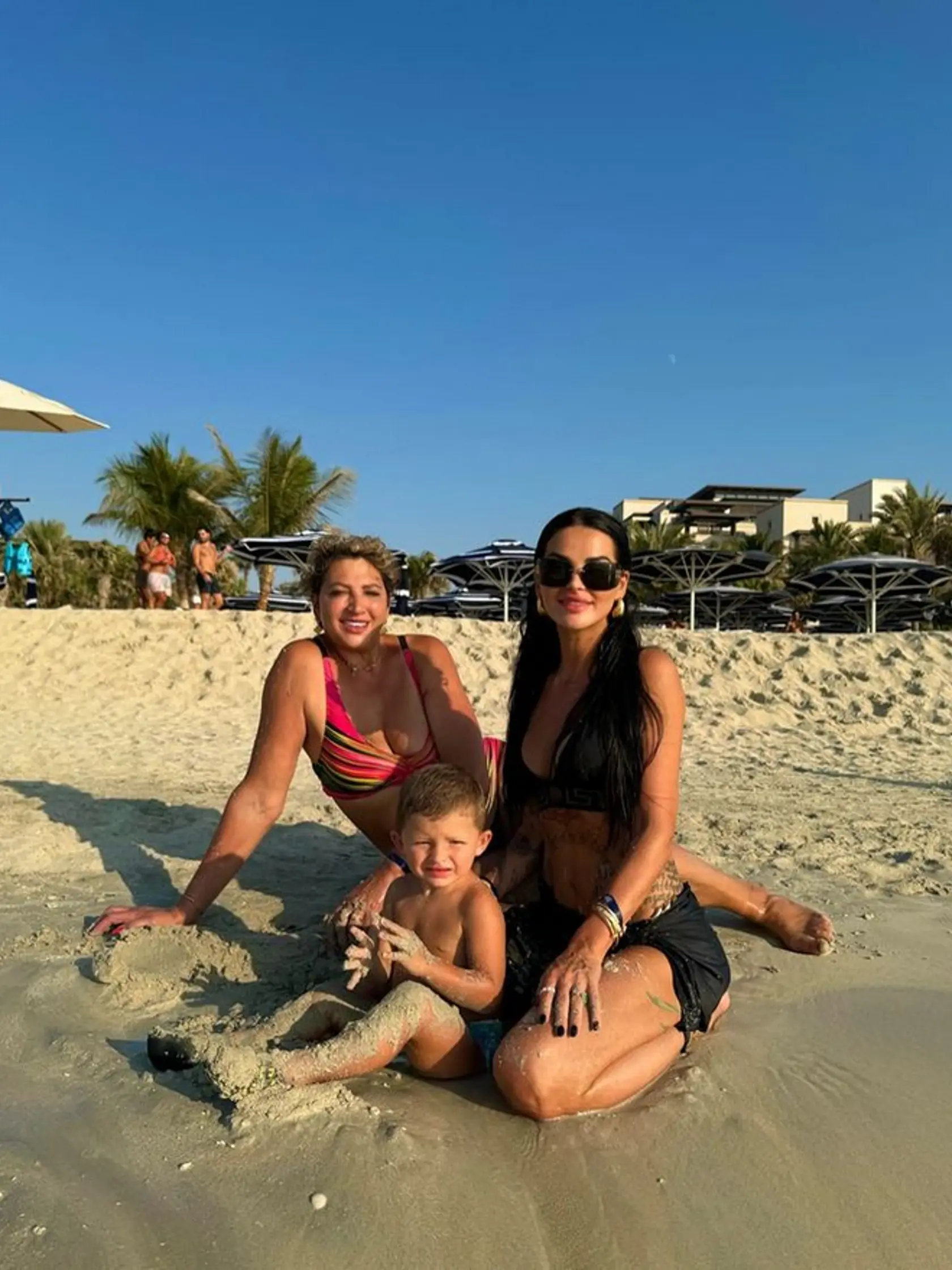 Bez mamy ani na krok. Plačková zbalila mamu a synčeka Dionka a takto si spolu užili Dubaj.