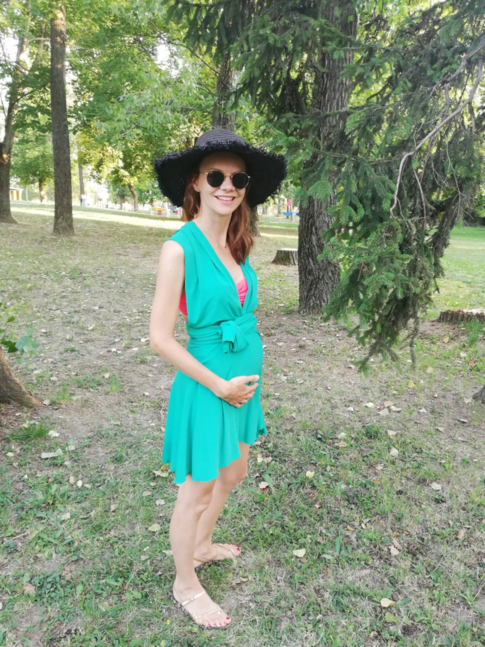 Anne tehotenstvo pasuje.