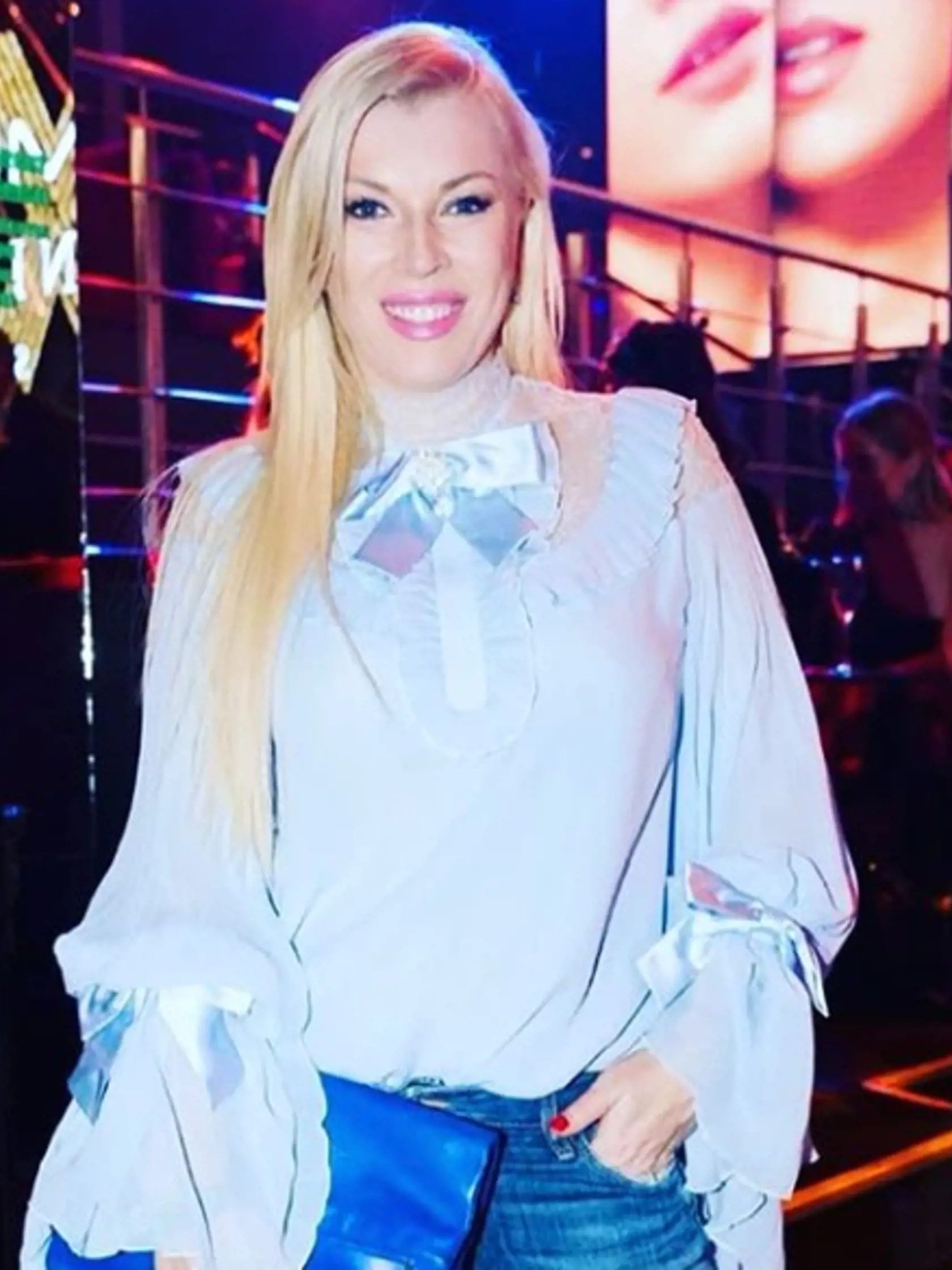 Blondínke pomáhal jej partner Karol Ruman.