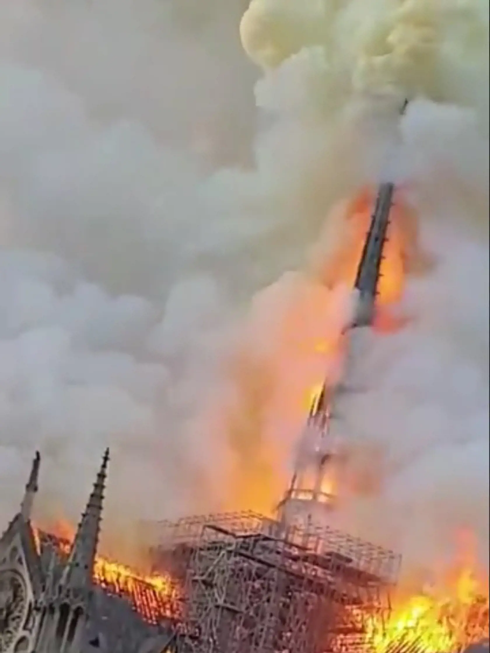 Požiar Notre Dame, Paríž