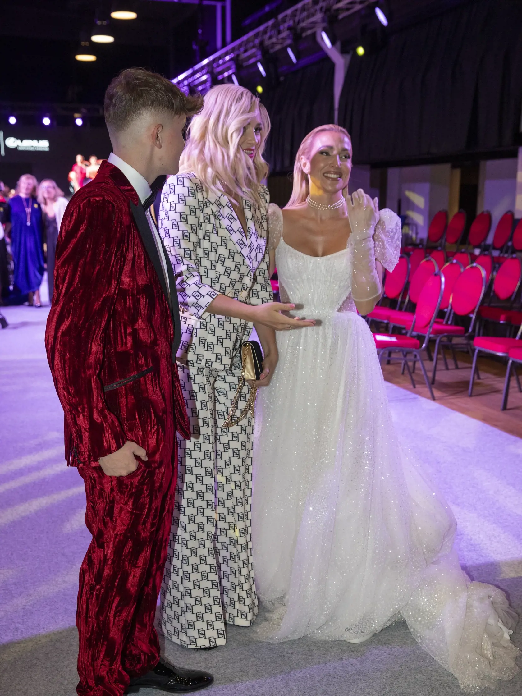   Na snímke je módna prehliadka Bratislavské módne dni v Rafinery Gallery.
Speváčka Mária Čírová