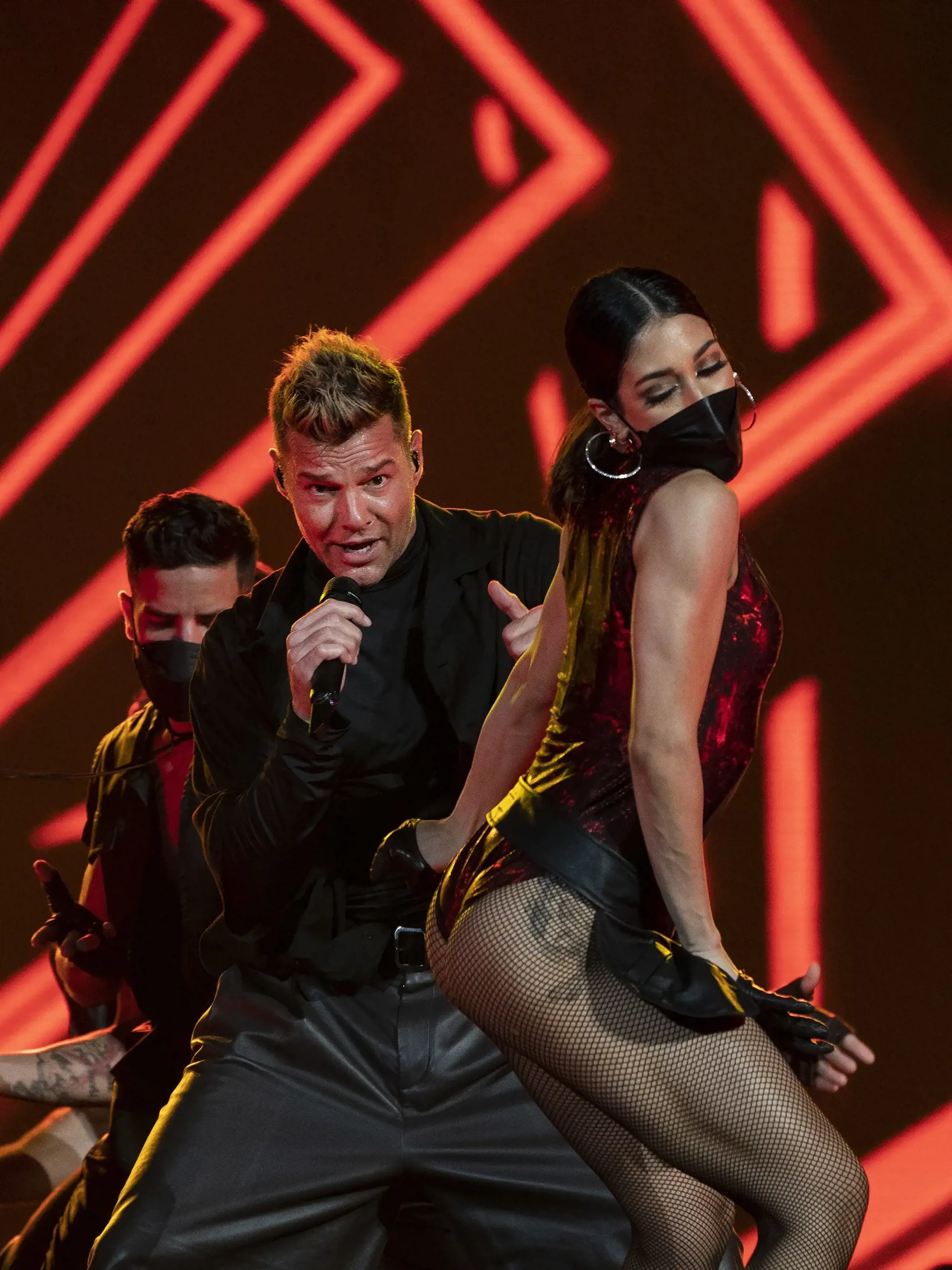 EBE 3 Toronto - Na snímke portorický spevák Ricky Martin (vlastným menom Enrique Martín Morales) počas vystúpenia na koncerte v kanadskom Toronte v noci na 8. októbra 2021. FOTO TASR/AP


Singer Ricky Martin performs live in front of fans during a concert in Toronto on Thursday, Oct. 7, 2021. (Nathan Denette/The Canadian Press via AP)