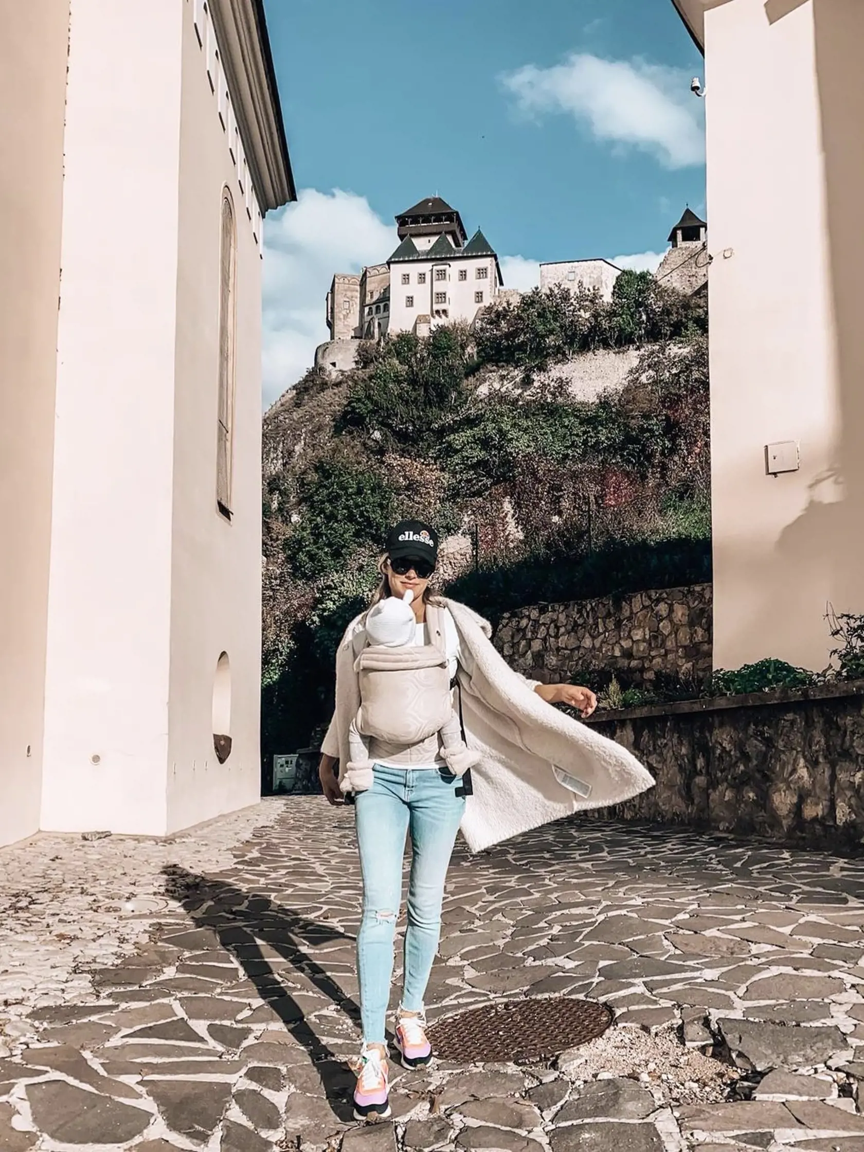 Šik mamina, po pôrode si stále udržiava krásnu postavu. Podľa insta fotiek diétu nedrží, ale stravuje sa zdravo.