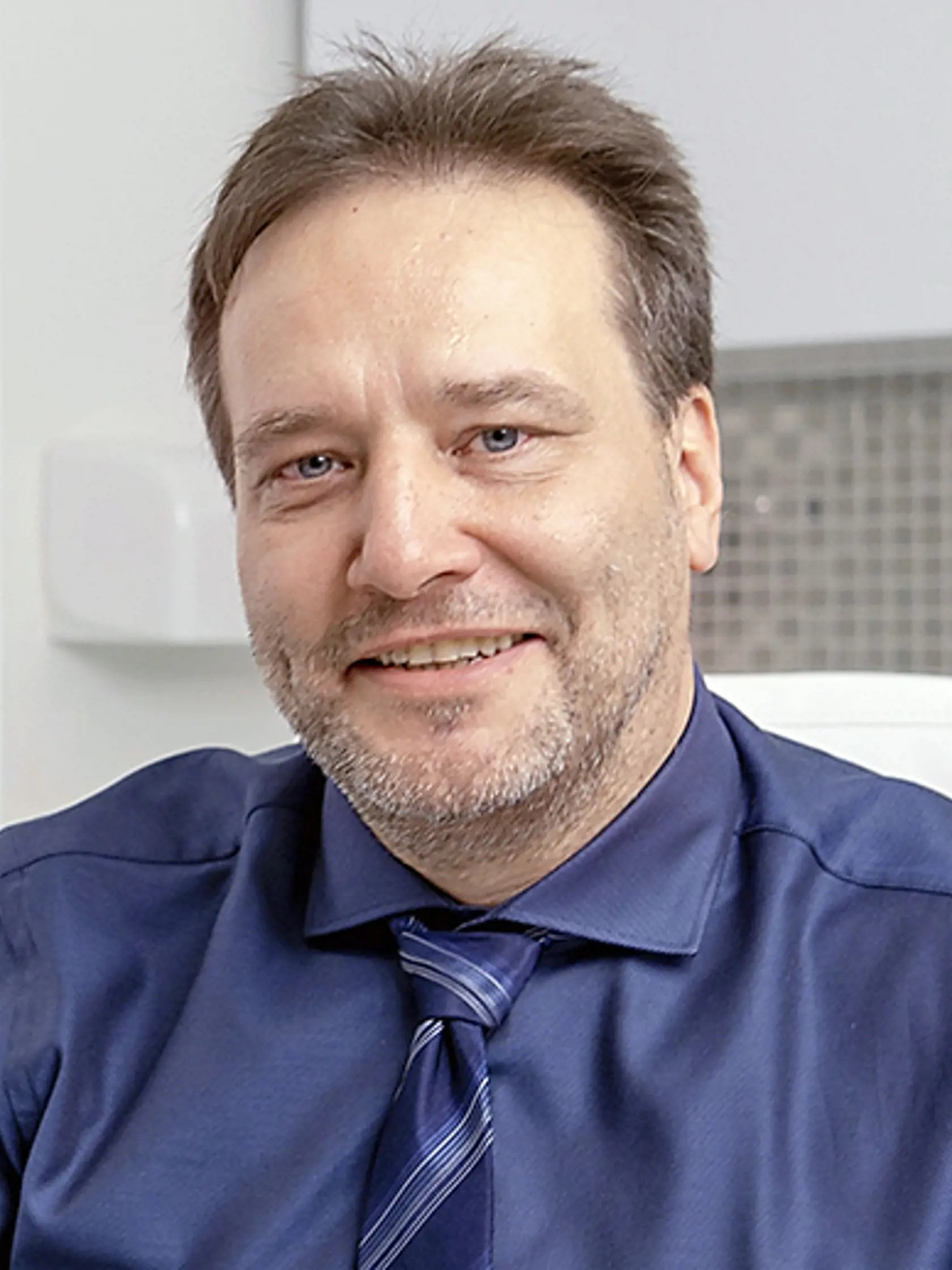 Radí MUDr. Július Muranský, MPH, chirurgz jednodňovej chirurgie REVIVE v Bratislave