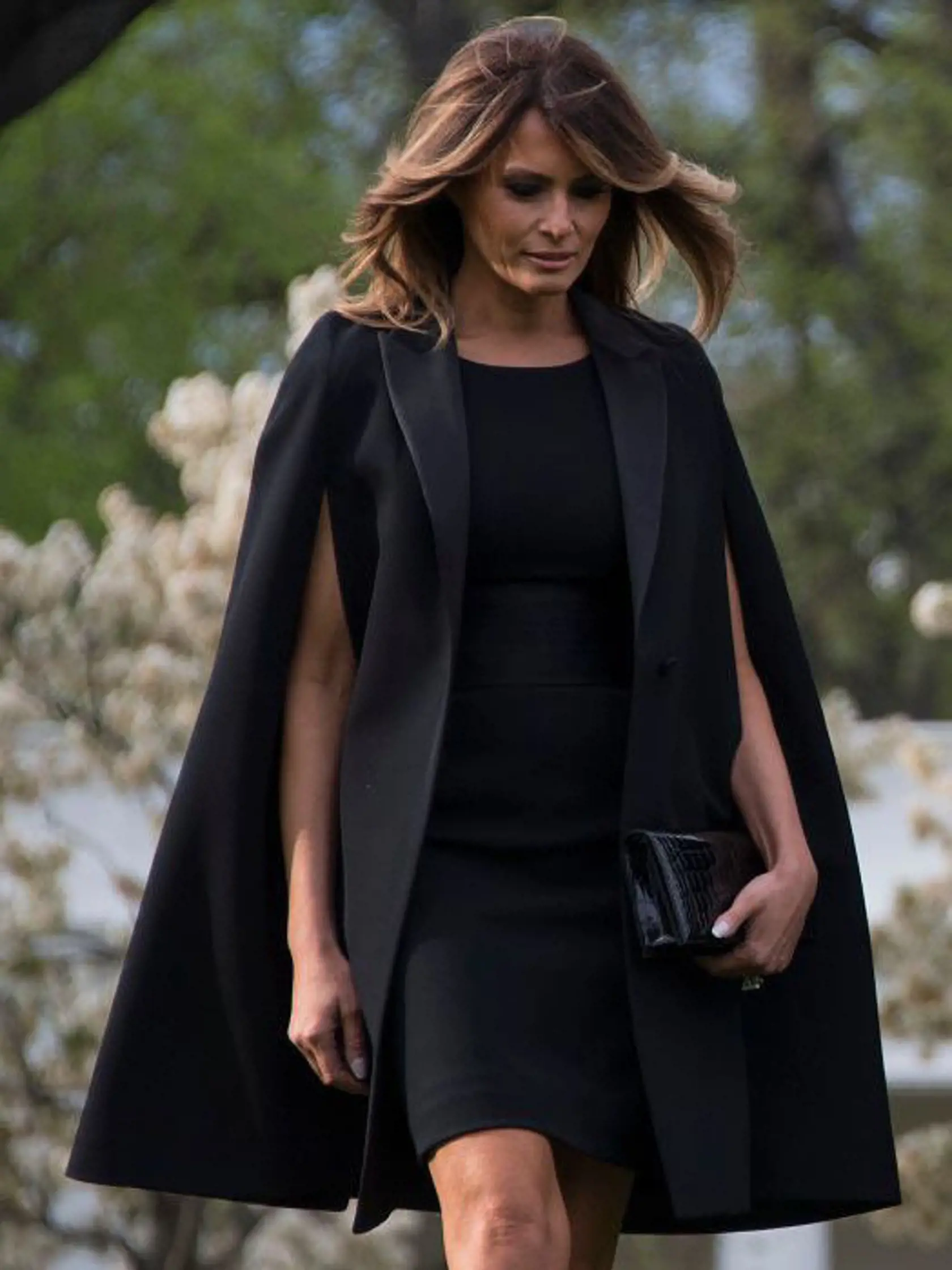 Melania Trump sa nebojí odvážnejších strihov v elegantnom prevedení.
