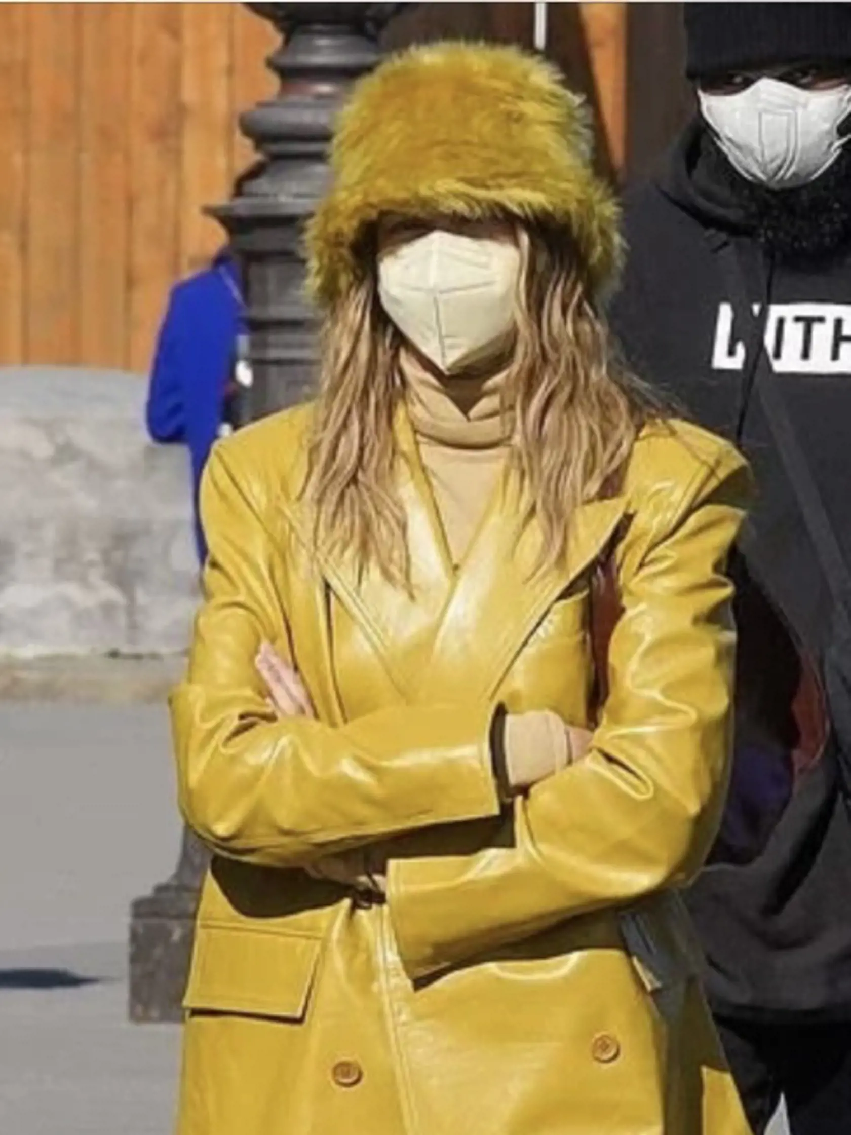 Reilly odporúča ponechať si jednu priliehavú vec, ktorá dodá outfitu ženský šmrnc.