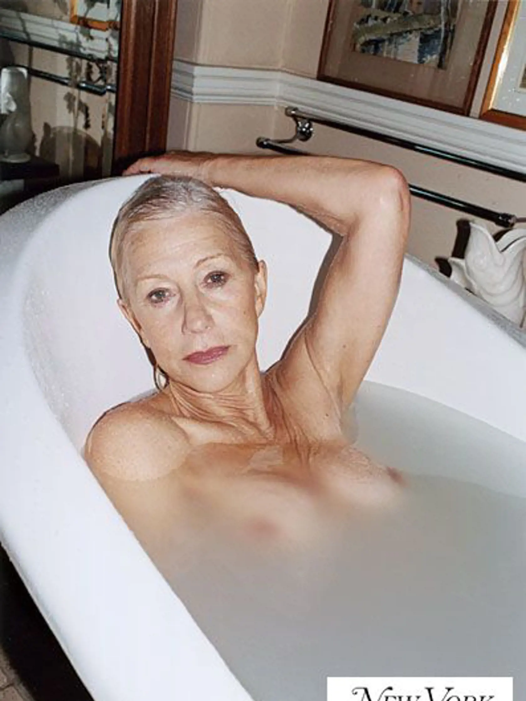 Herečka Helen Mirren má 64 rokov a pózuje nahá.
