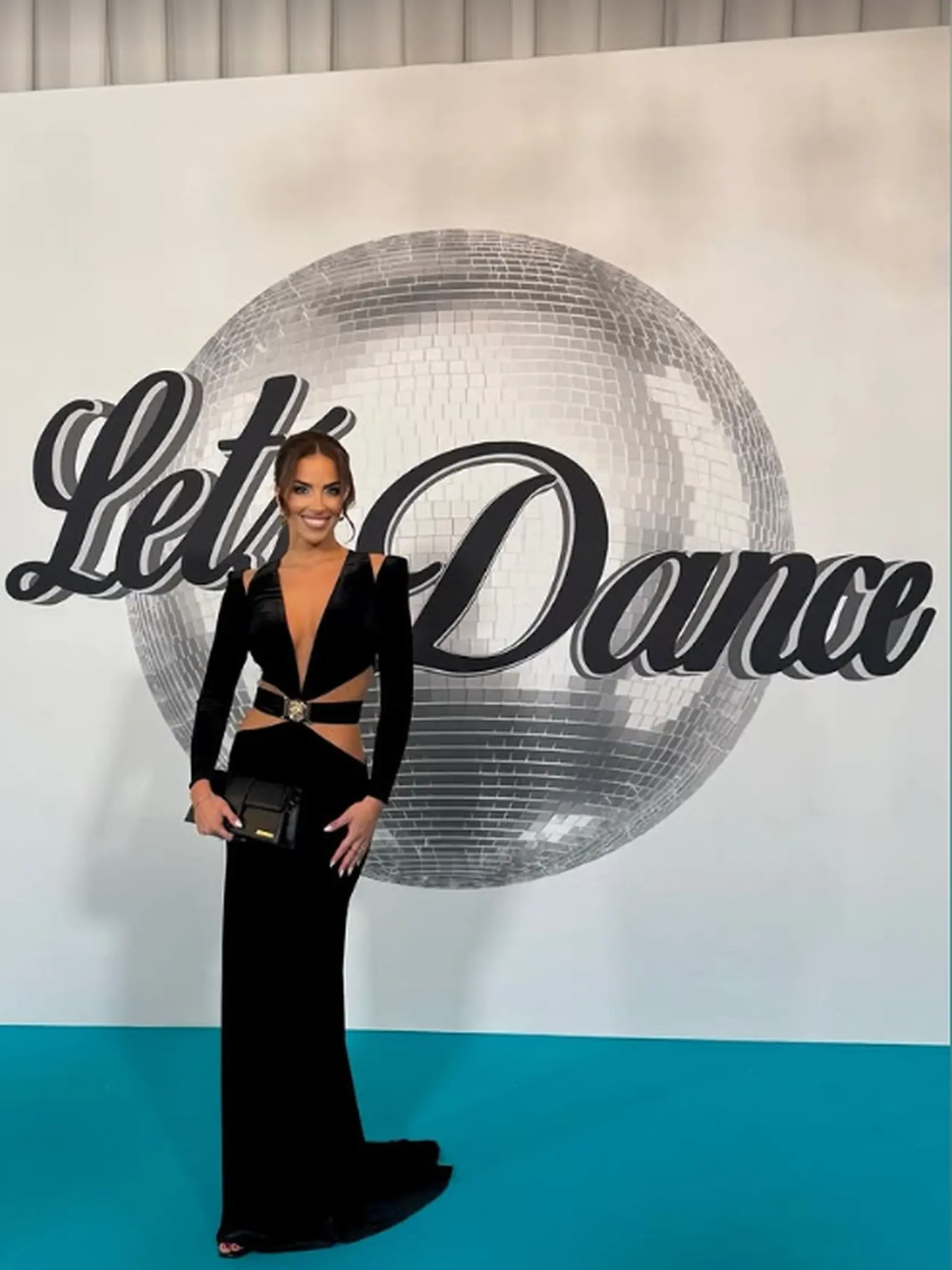6. kolo Let´s Dance: Simona Leskovská. O jej róbu sa postarala módna návrhárka Jana Pištejová. 