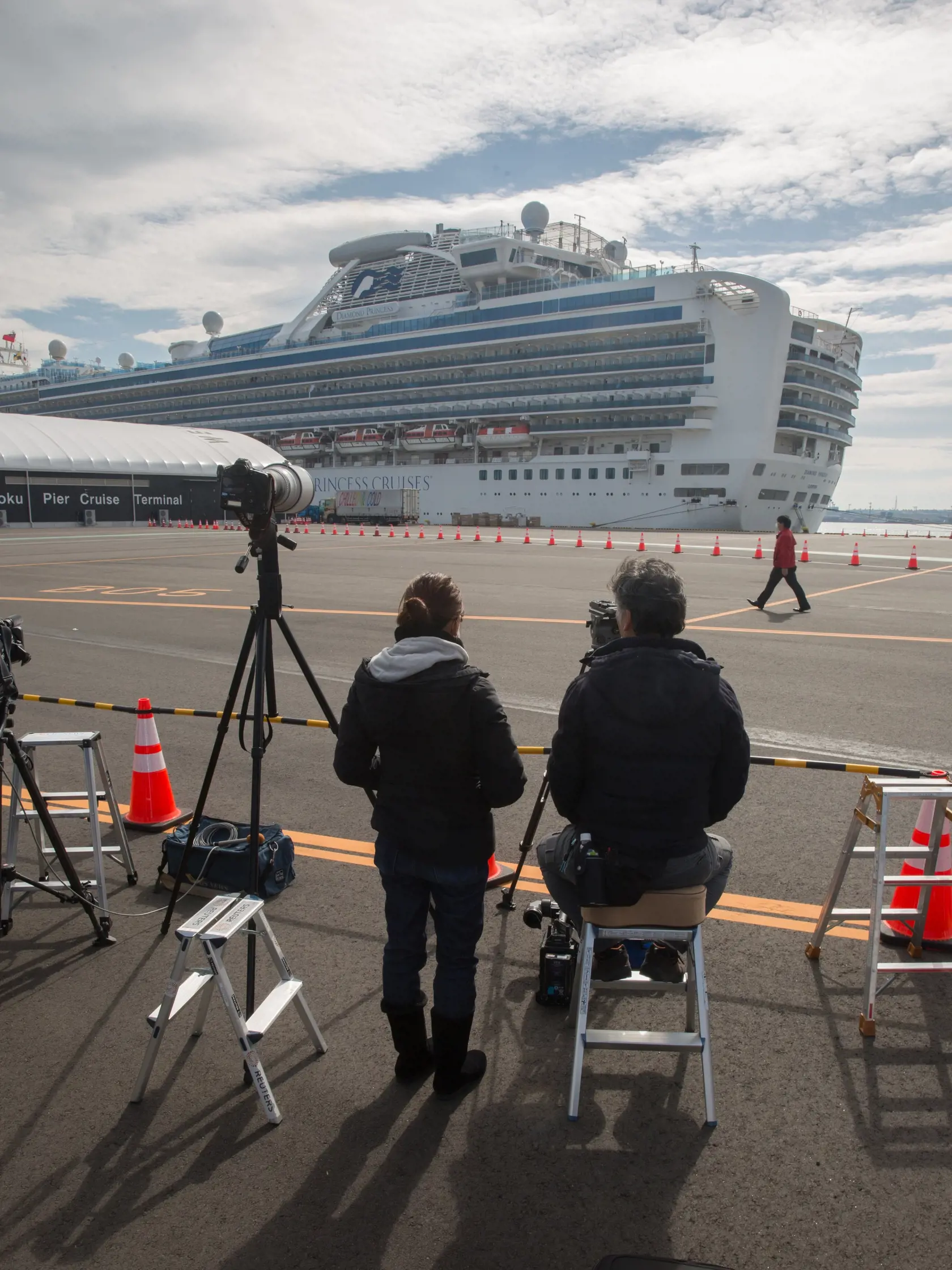 Na lodi Diamond Princess, ktorá sa pre vírus nachádza v karanténe, sa nachádza aj občan SR.