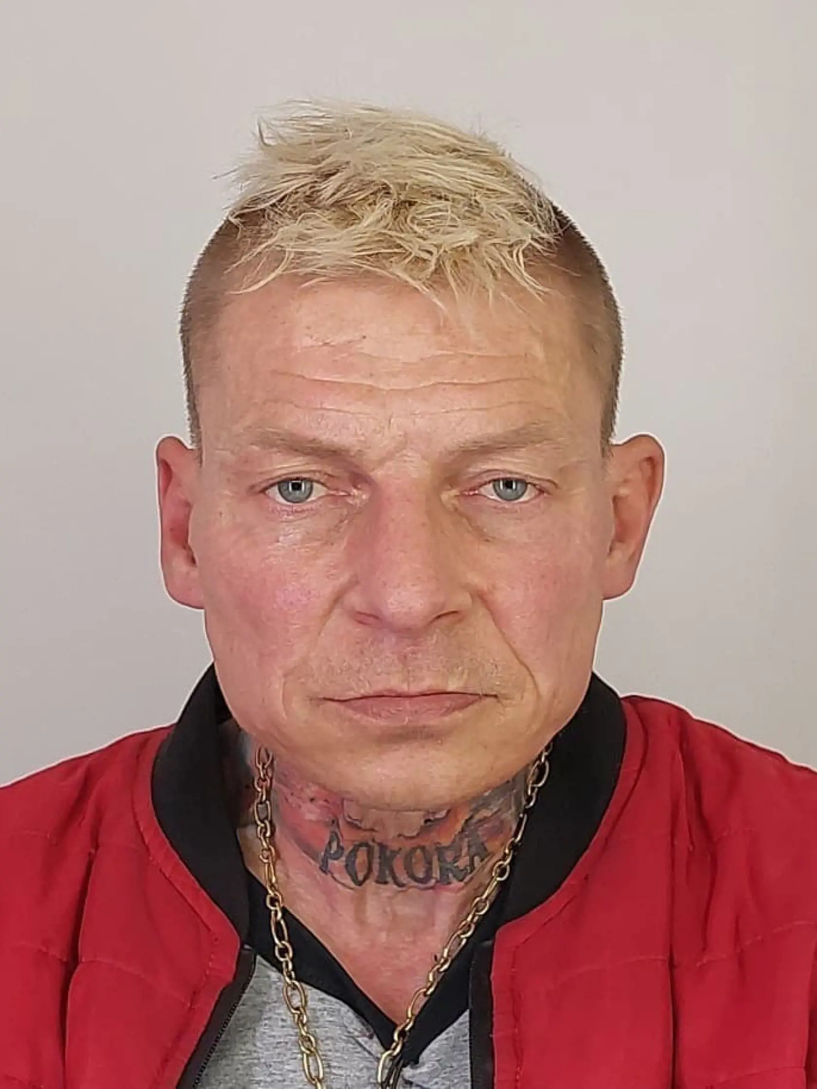 Poznáte ho z televíznej obrazovky! Lukáš Hoffman sa preslávil hraním slovenských seriáloch. Toto všetko je však minulosť. Aktuálne má opäť problémy s políciou.