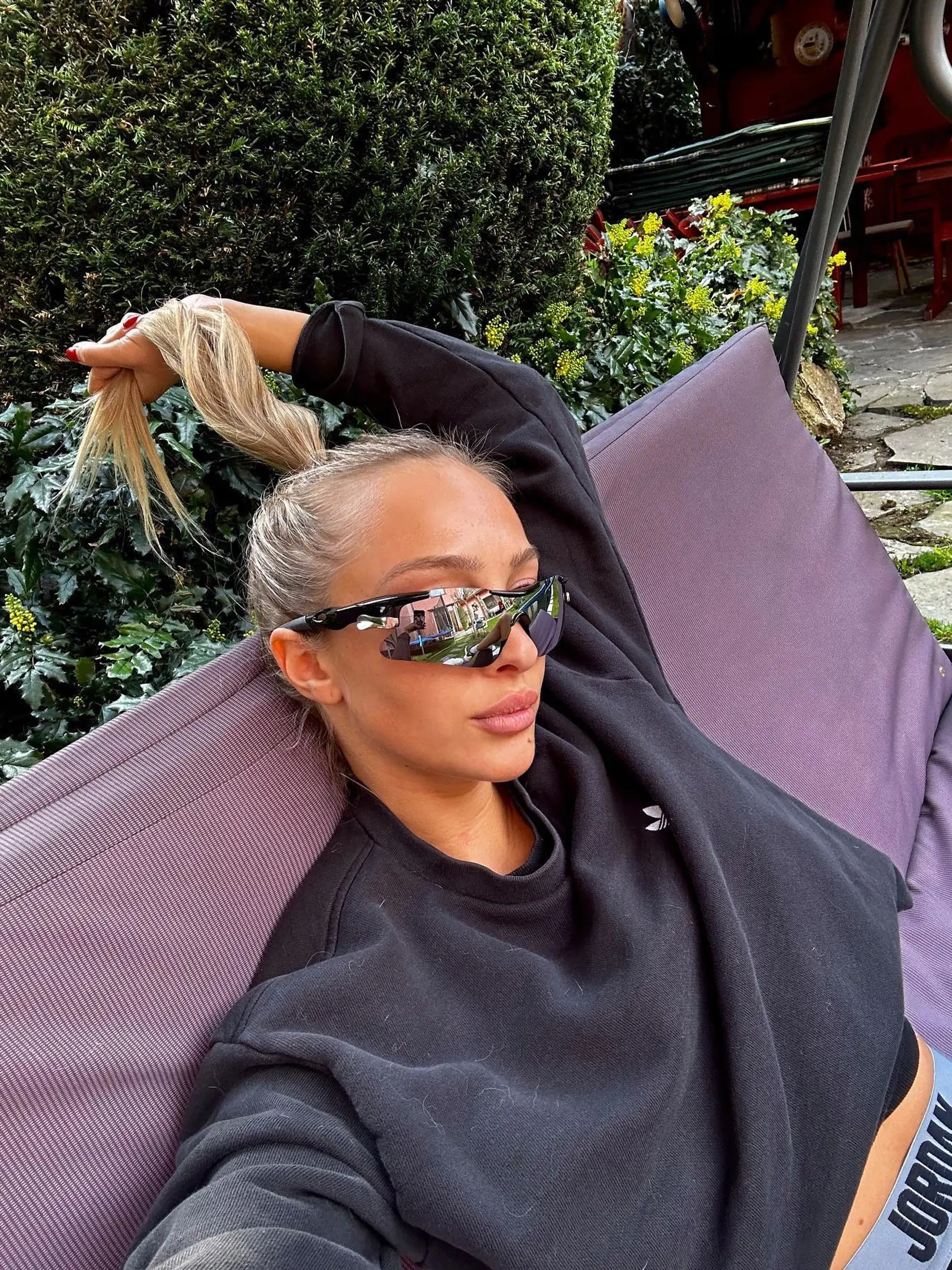 Frederika sa uchádza o srdce fešáka Radka, na Slovensku je známa skrz svoje módne a influencerské spolupráce