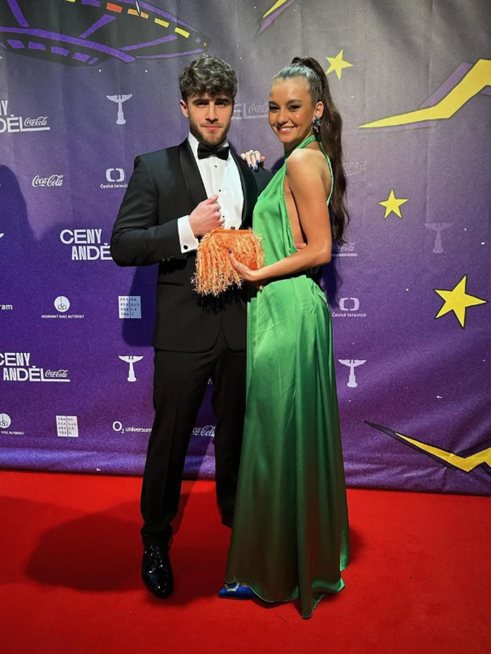 Julie a Lu sa bok po boku objavili na podujatí Ceny Anděl, myslíte, že je to provokácia alebo Julka s Radkom proste nie je?