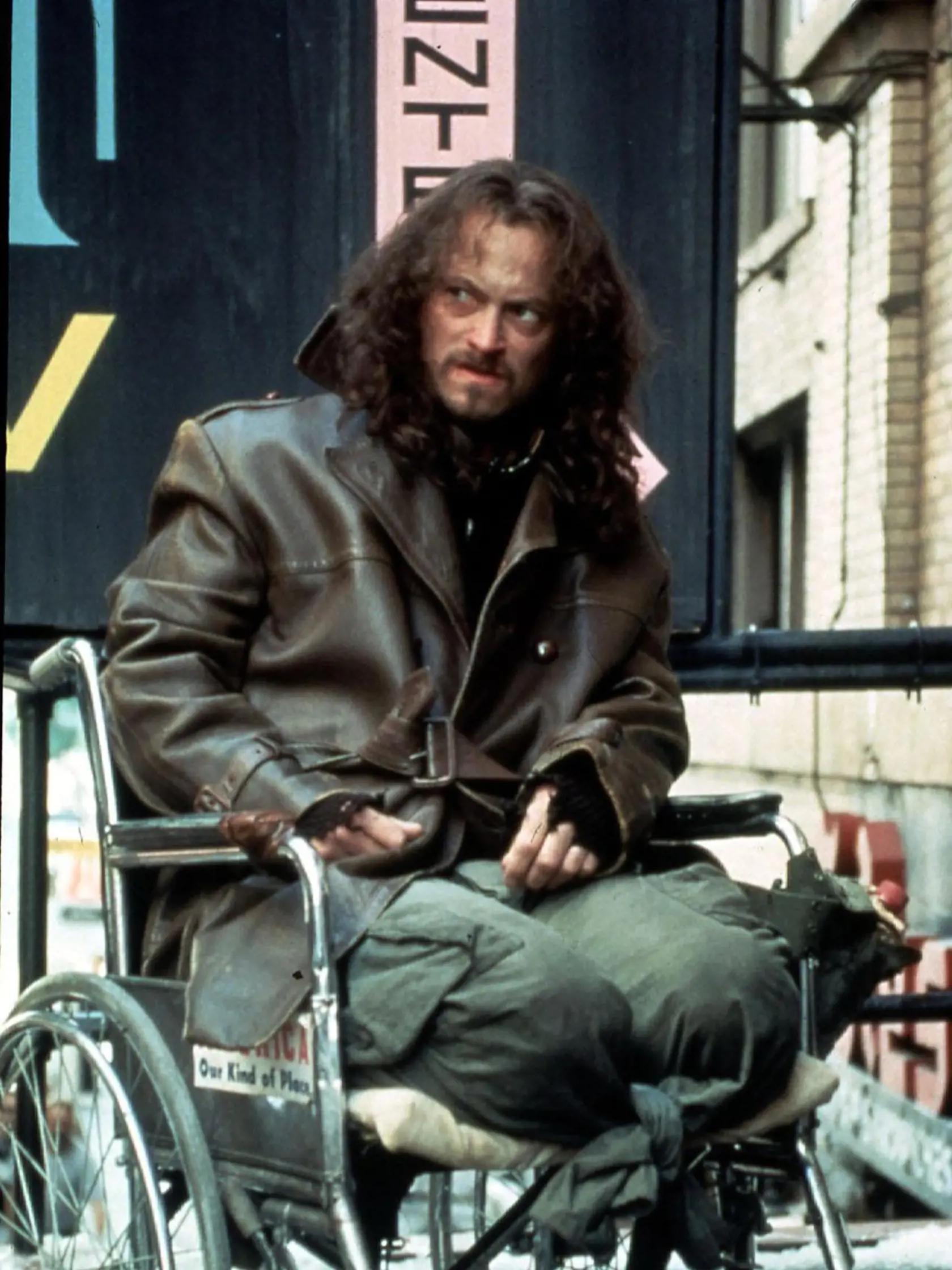 Gary Sinise: Kto by mohol zabudnúť na jeho legendárne stvárnenie poručíka Dana Taylora vo filme Forrest Gump (1994), za ktoré získal nomináciu na Oscara?