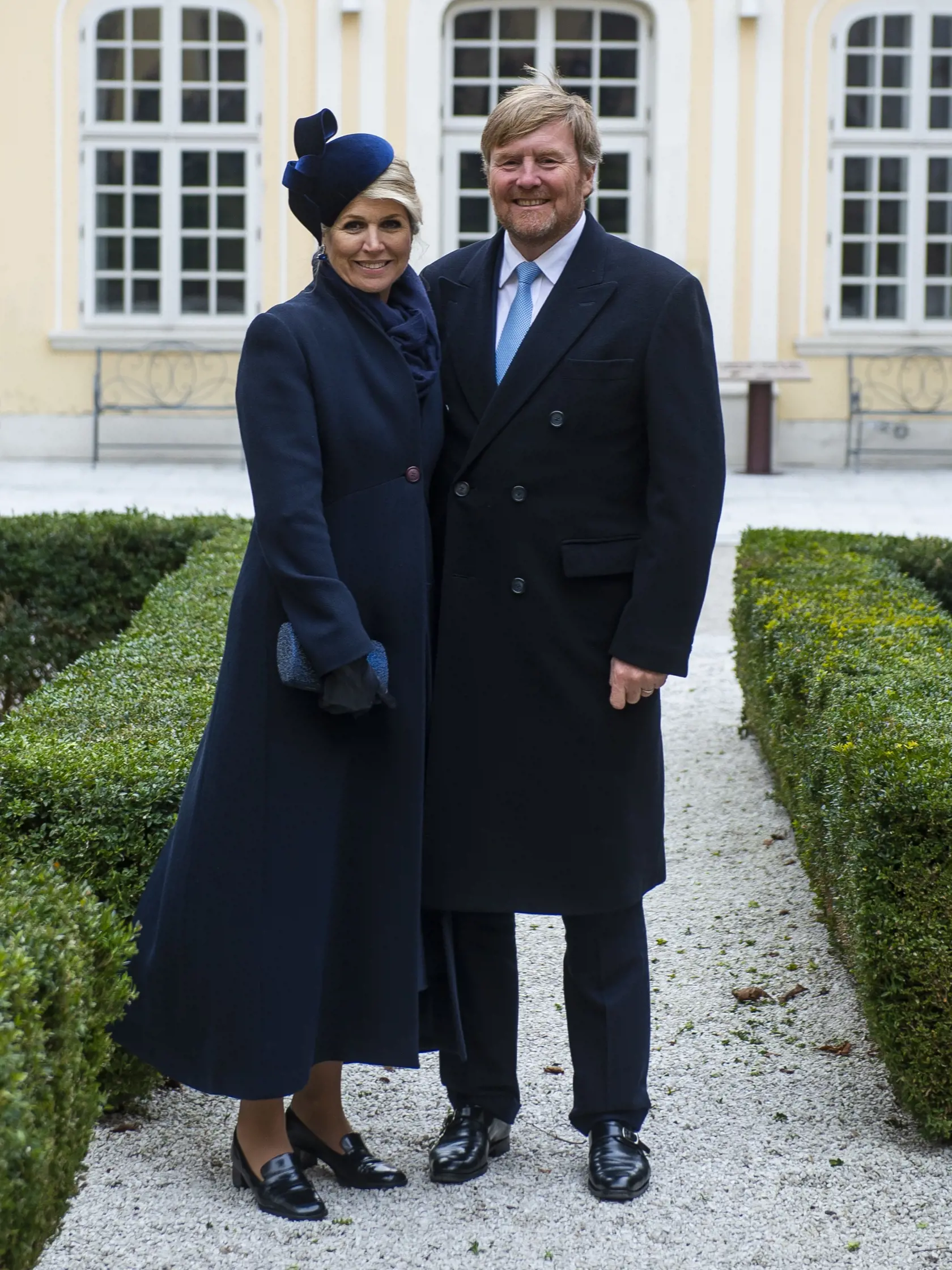 Prezidentka SR Zuzana Čaputová privítala na Slovensku holandského kráľa Viliama Alexandra s kráľovnou Maximou v utorok 7. marca 2023. Ich oficiálna návšteva Slovenska potrvá do štvrtka 9. marca. Okrem Bratislavy navštívi kráľovský pár aj Poprad, Liptovský Mikuláš a Tatranský národný park. Na snímke zľava holandská kráľovná Maxima a  holandský kráľ Viliam Alexander počas návštevy Lisztovej záhrady 7. marca 2023 v Bratislave. FOTO TASR - Jakub Kotian