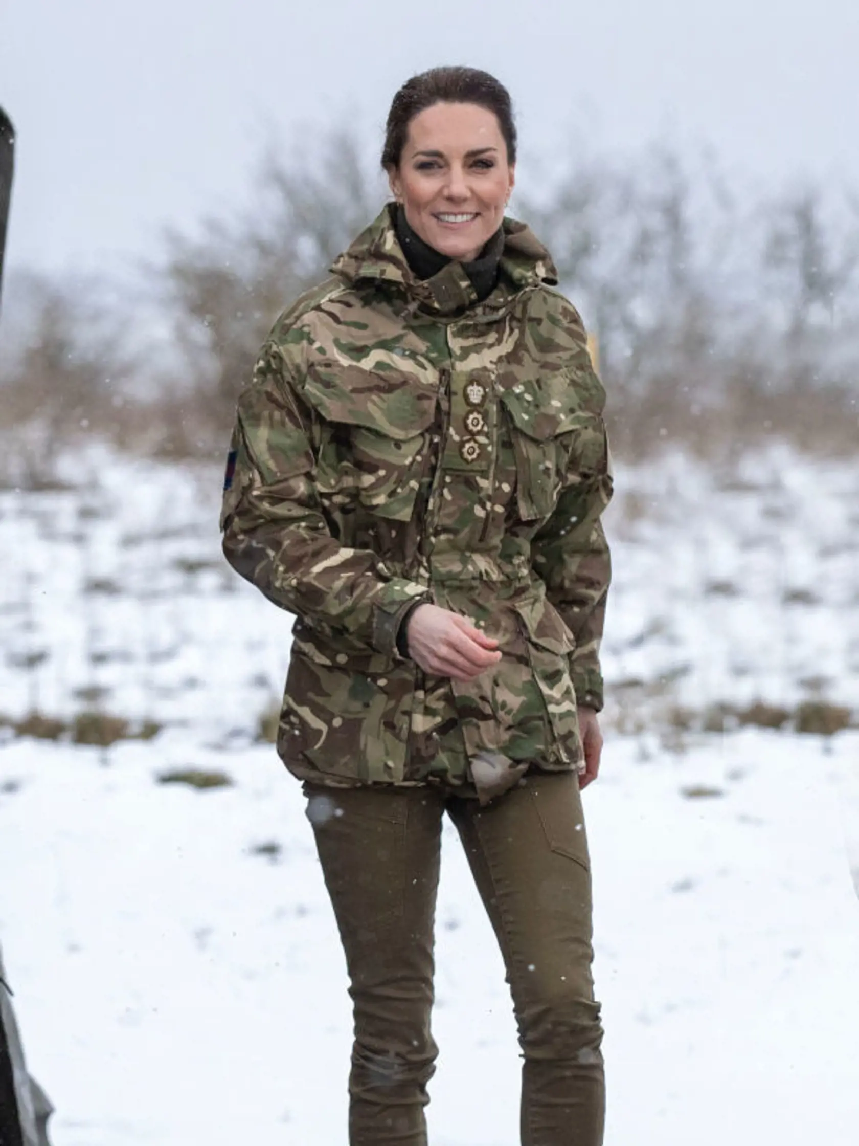 Kuloárne chýry o tom, že by mal princ William vojvodkyňu Kate podvádzať, nie sú podložené v podstate ničím. Krásna Kate Middleton sa nedávno objavila - či už sama alebo po boku manžela - na viacerých verejných akciách. Navštívila napríklad členov tzv. írskej gardy, pešej gardy britskej armády, alebo moslimské centrum v meste Hayes.