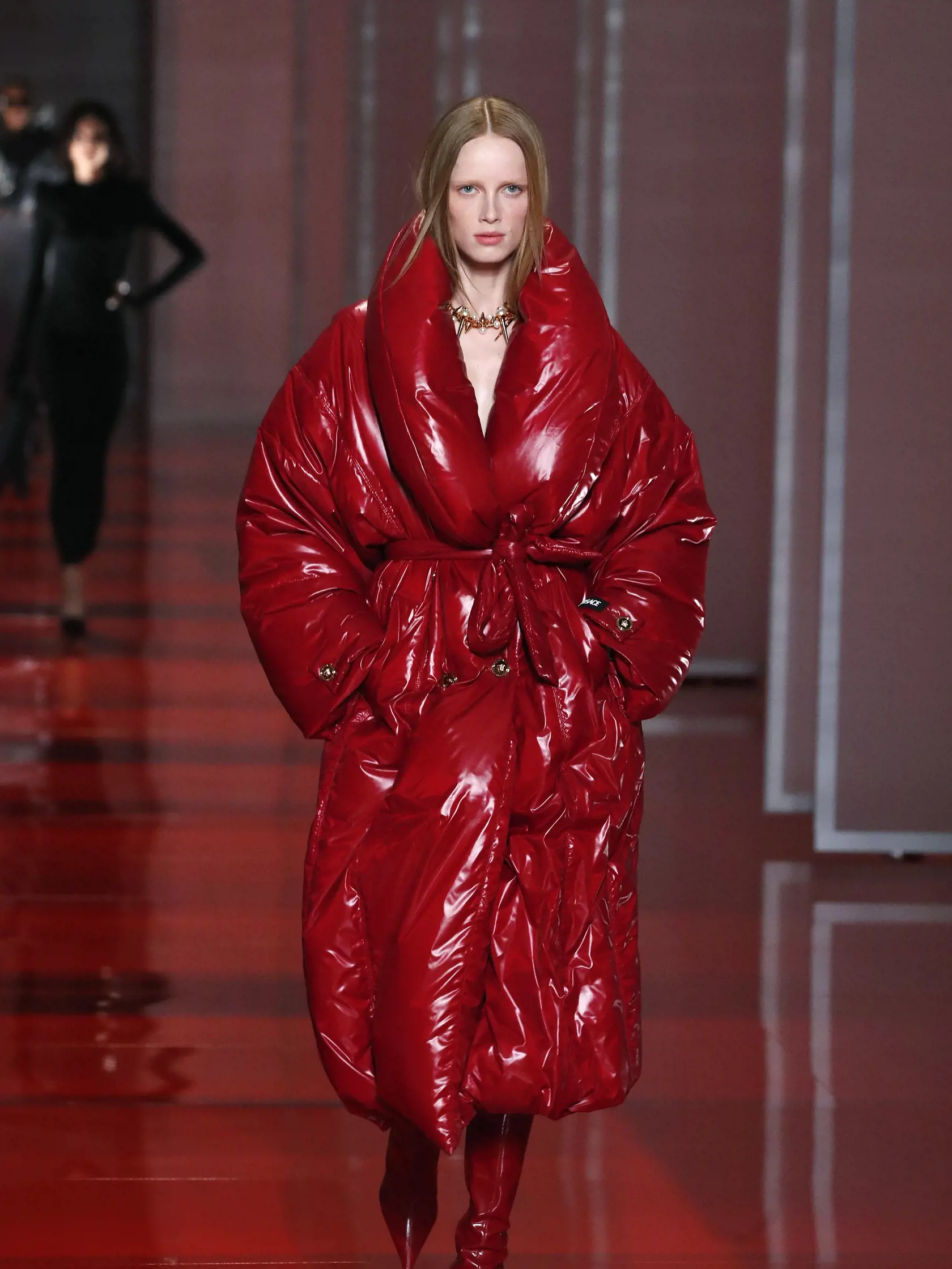 Versace kolekcia jeseň/zima 2022/2023.