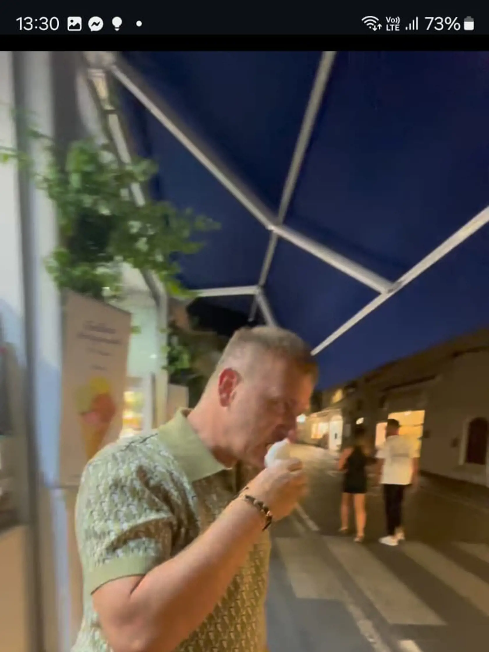 Zábery Borisa Kollára z vtipného videa.
