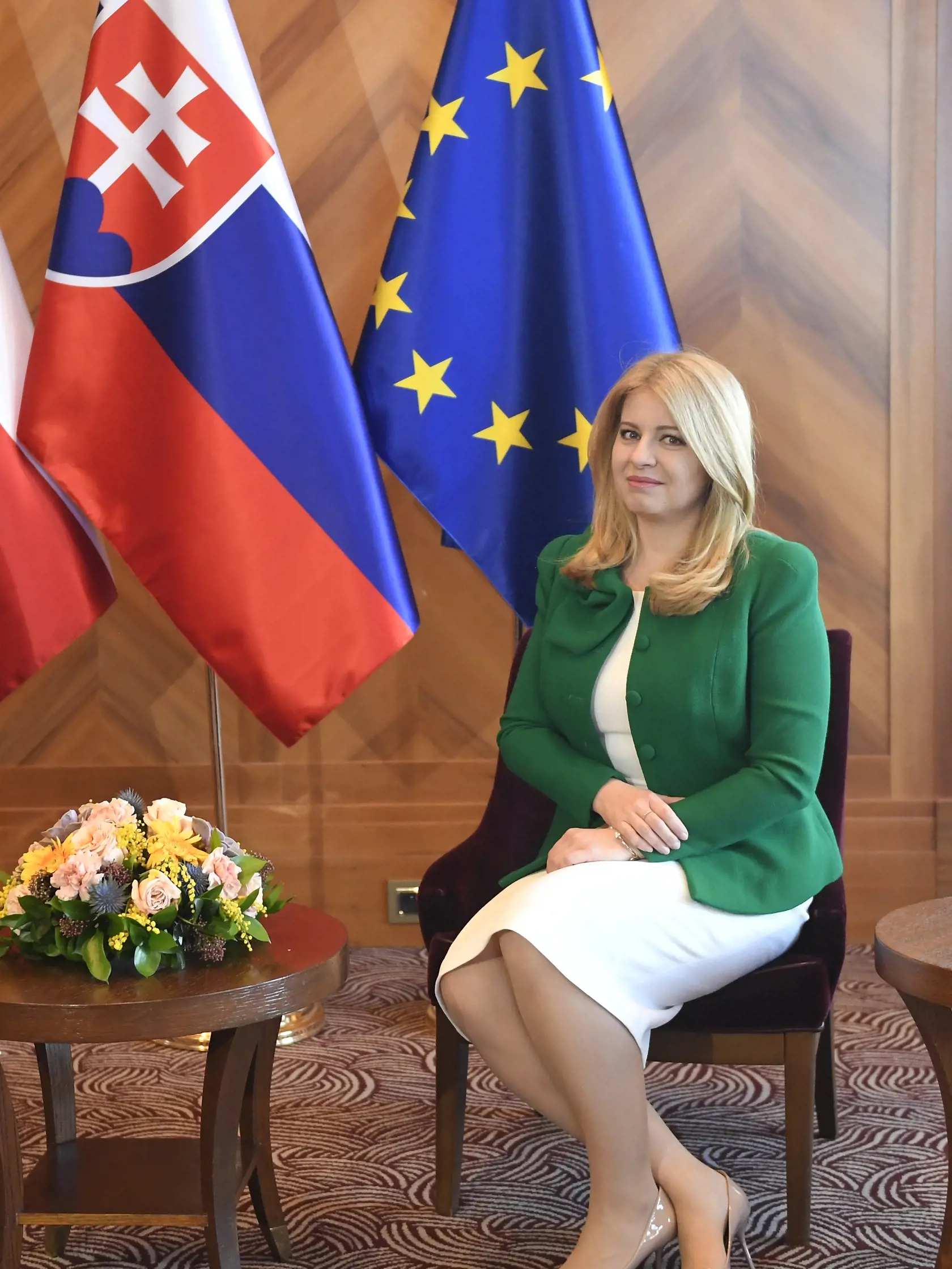 Na snímke slovenská prezidentka Zuzana Čaputová sa usmieva počas spoločného rokovania s českým prezidentom Milošom Zemanom (nie je na snímke) v rámci jeho rozlúčkovej návštevy na Slovensku v Grand Hoteli Kempinski na Štrbskom Plese vo Vysokých Tatrách v utorok 7. februára 2023. FOTO TASR – František Iván