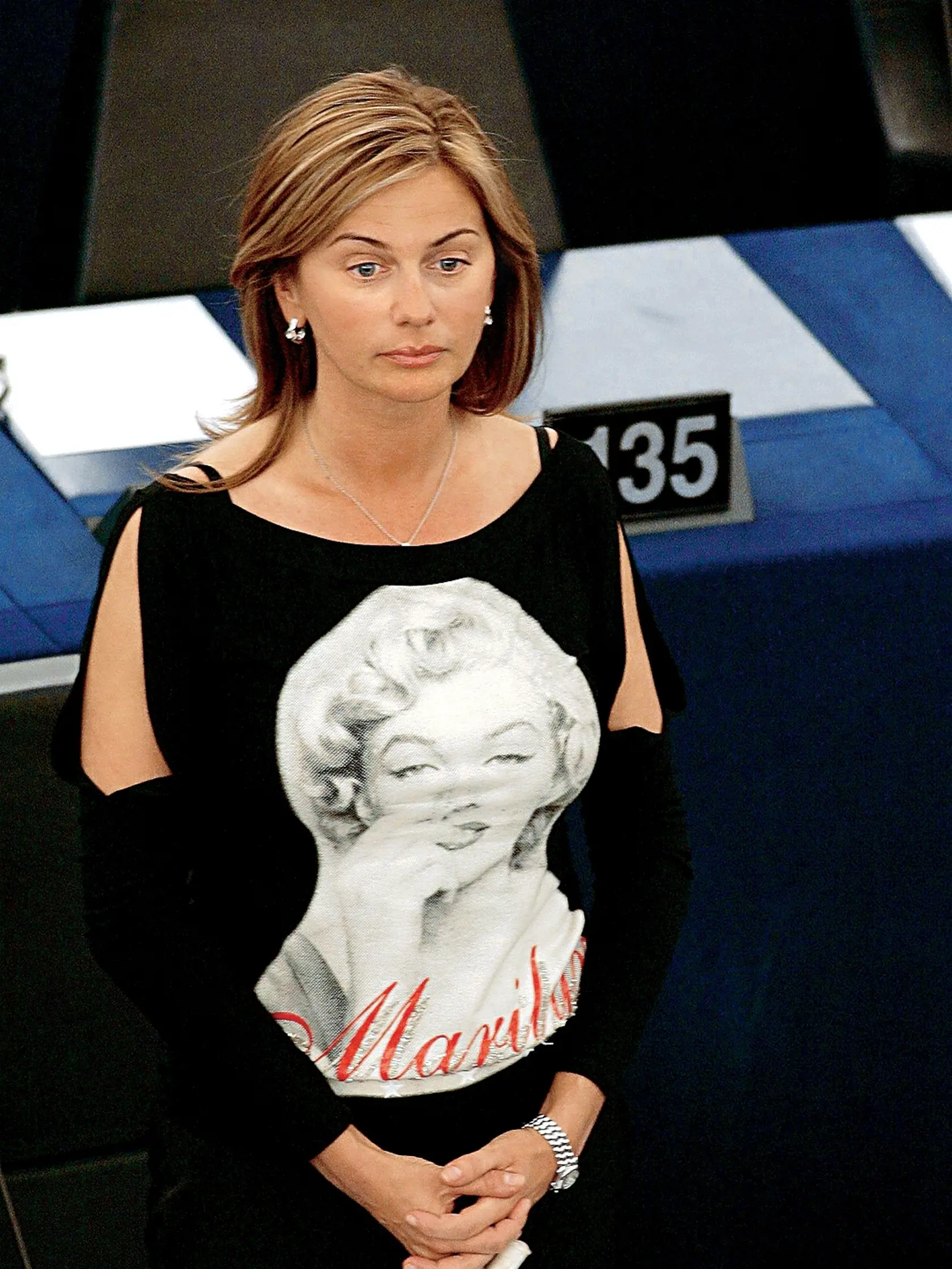 Monika  Beňová, politička, poslankyňa
foto : TASR
uverejnené Šarm  28/2006
pôvodný súbor:benova-tasr.eps