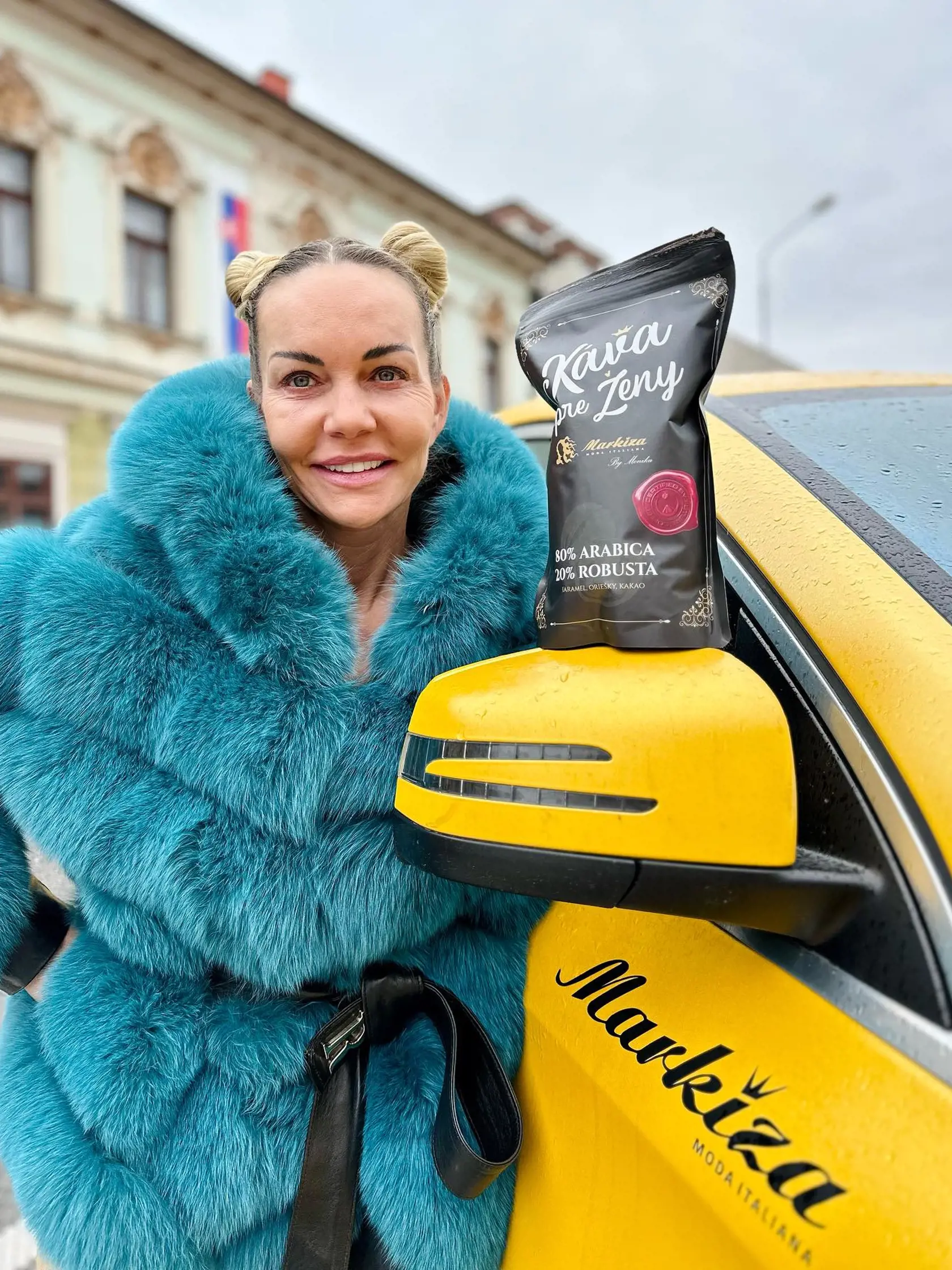 Za túto luxusnú bundu z pravej kožušiny kombinovanej s kožou by ste zaplatili 1650 eur.