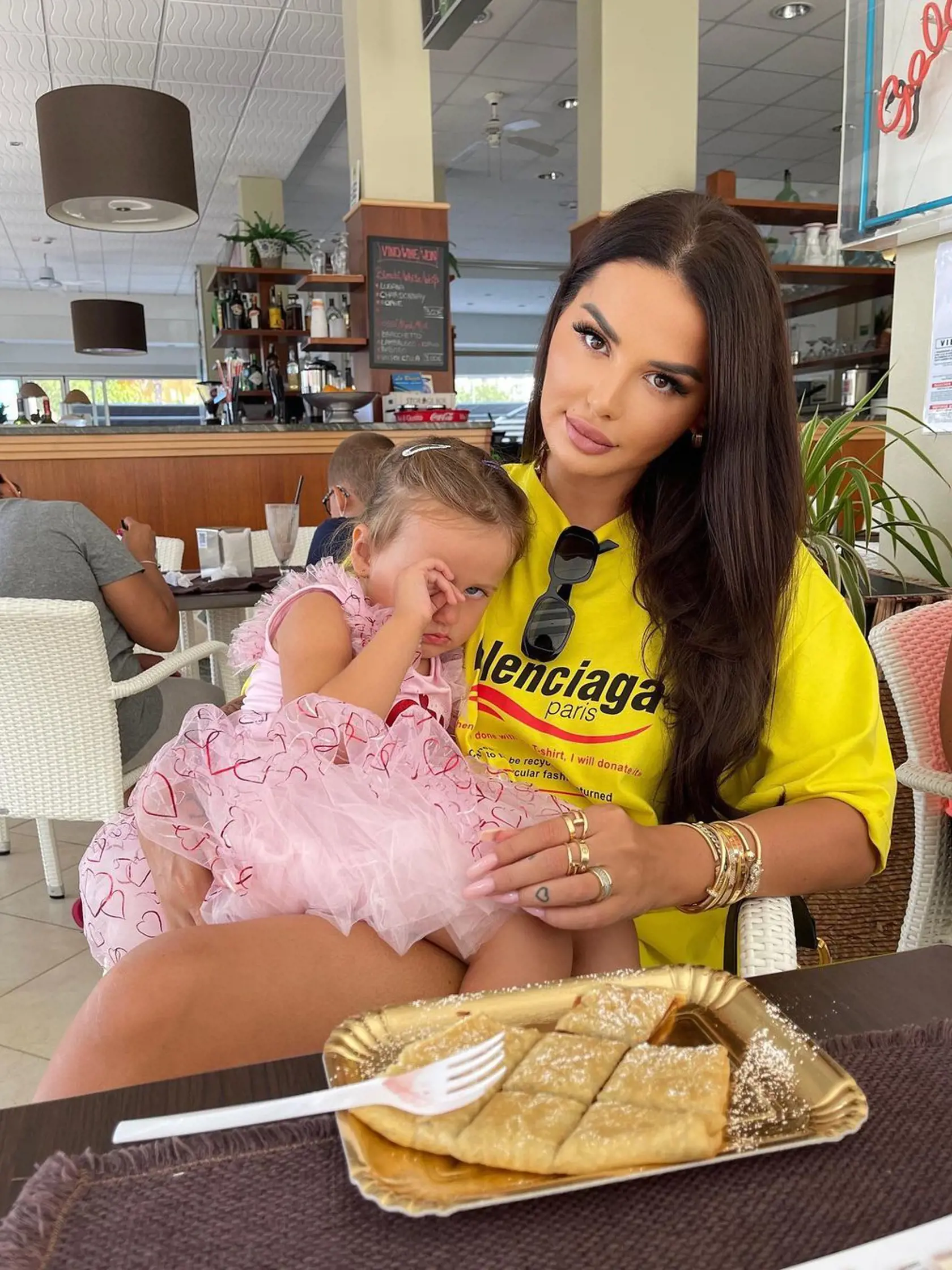Zuzana  Strausz Plačková s neterkou