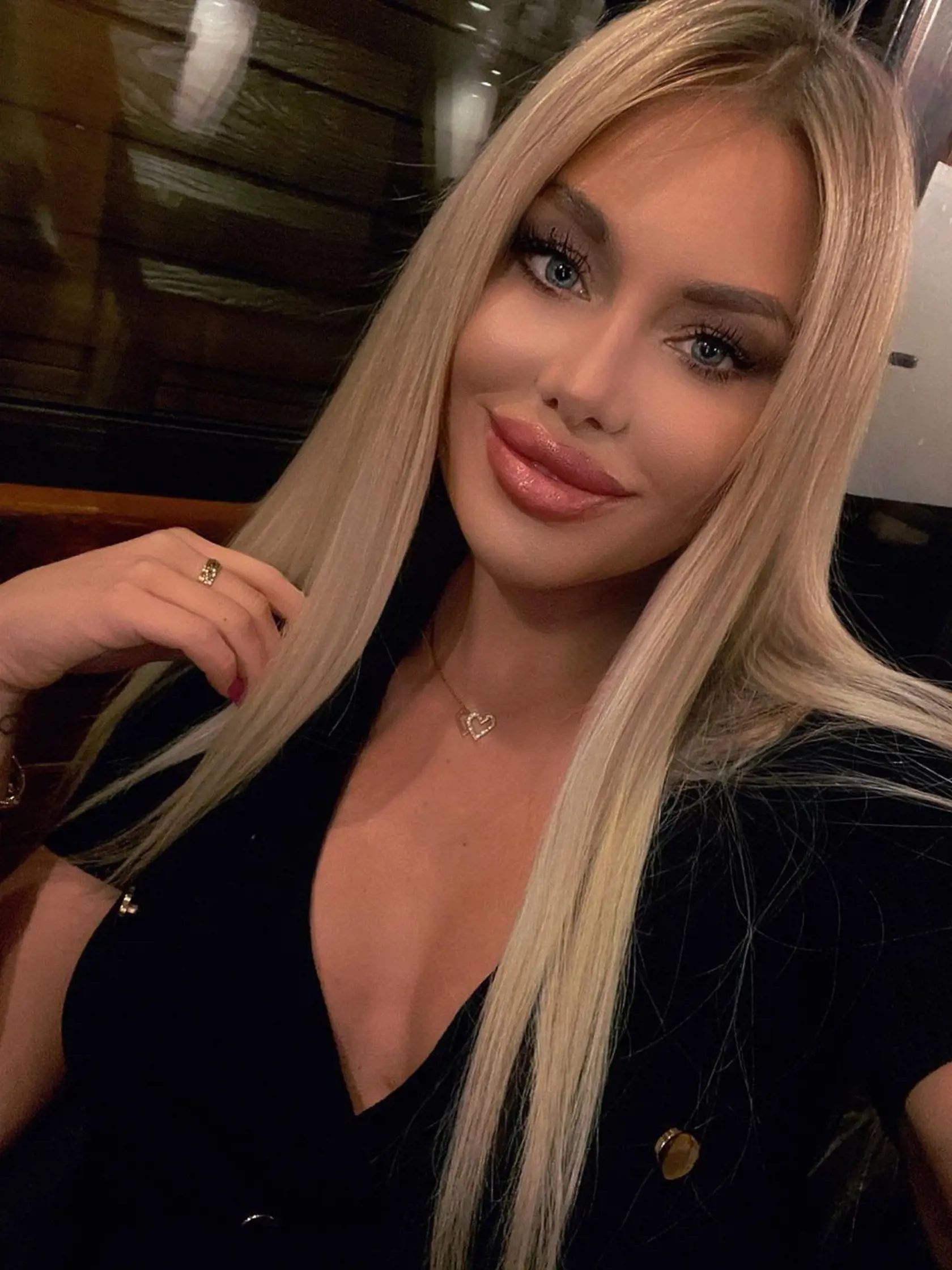laura vizváryová