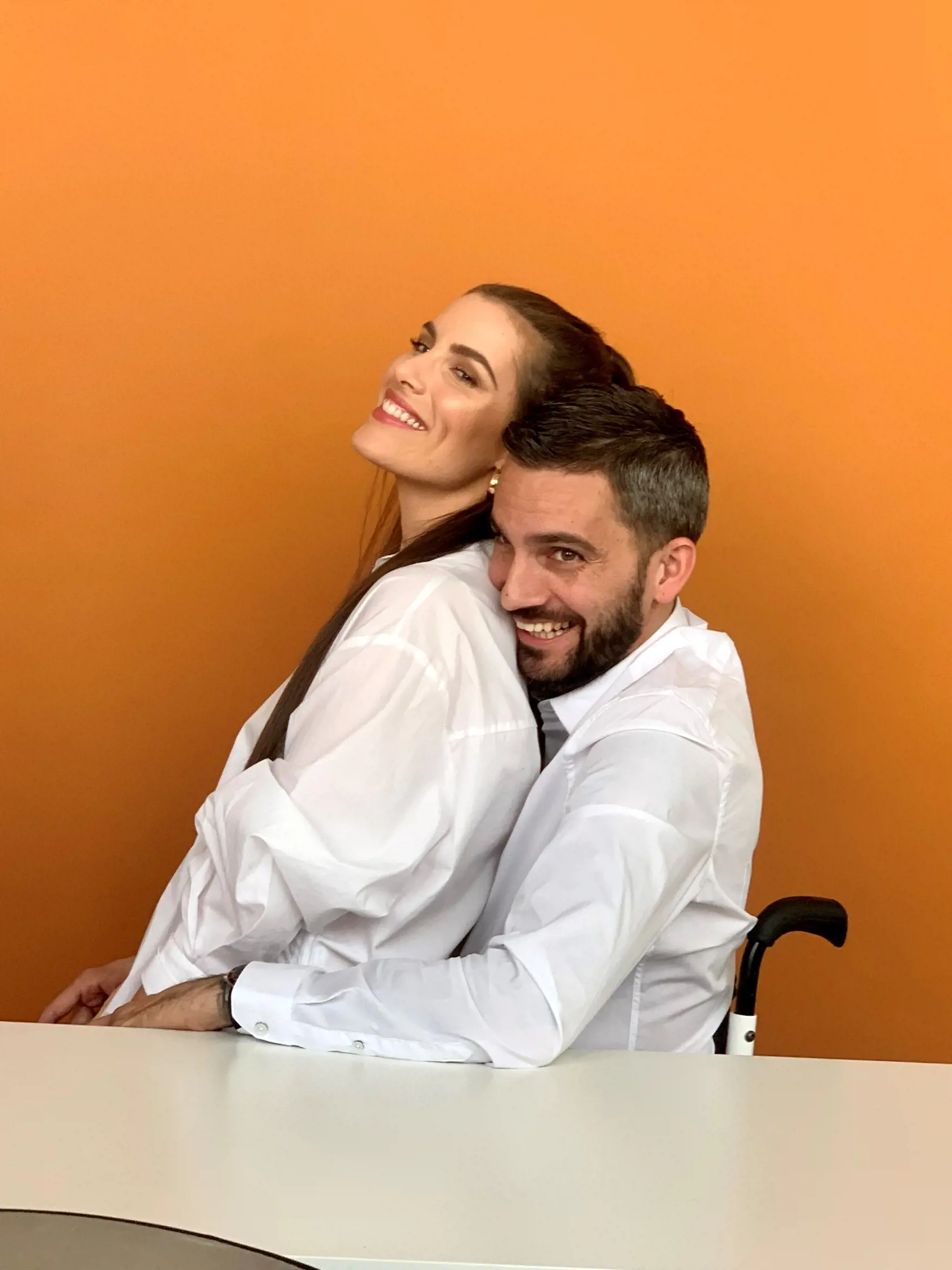 Bekim a Laura tvoria zohratý pár.