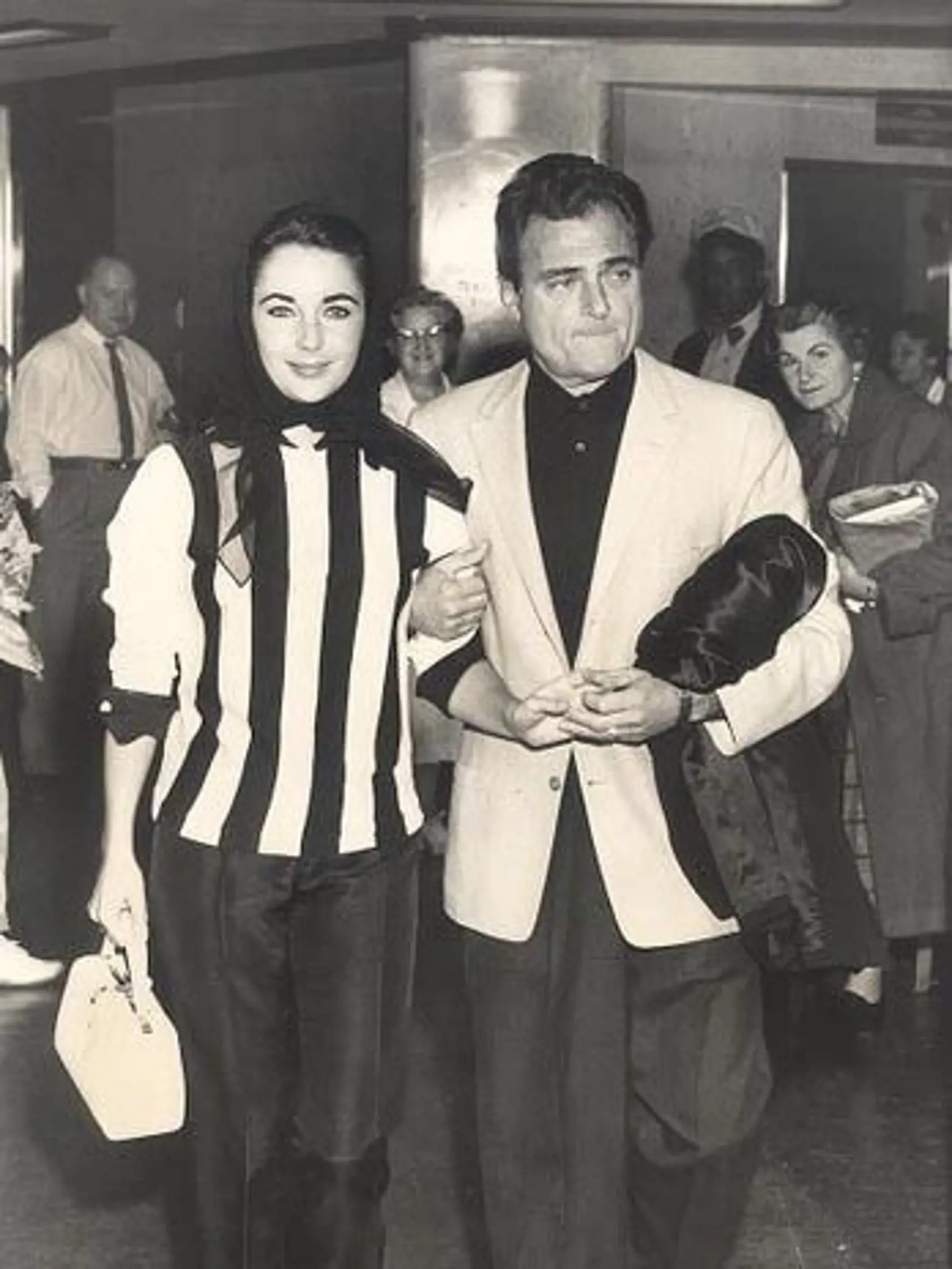Tretí manžel Elizabeth Taylor zomrel pri páde