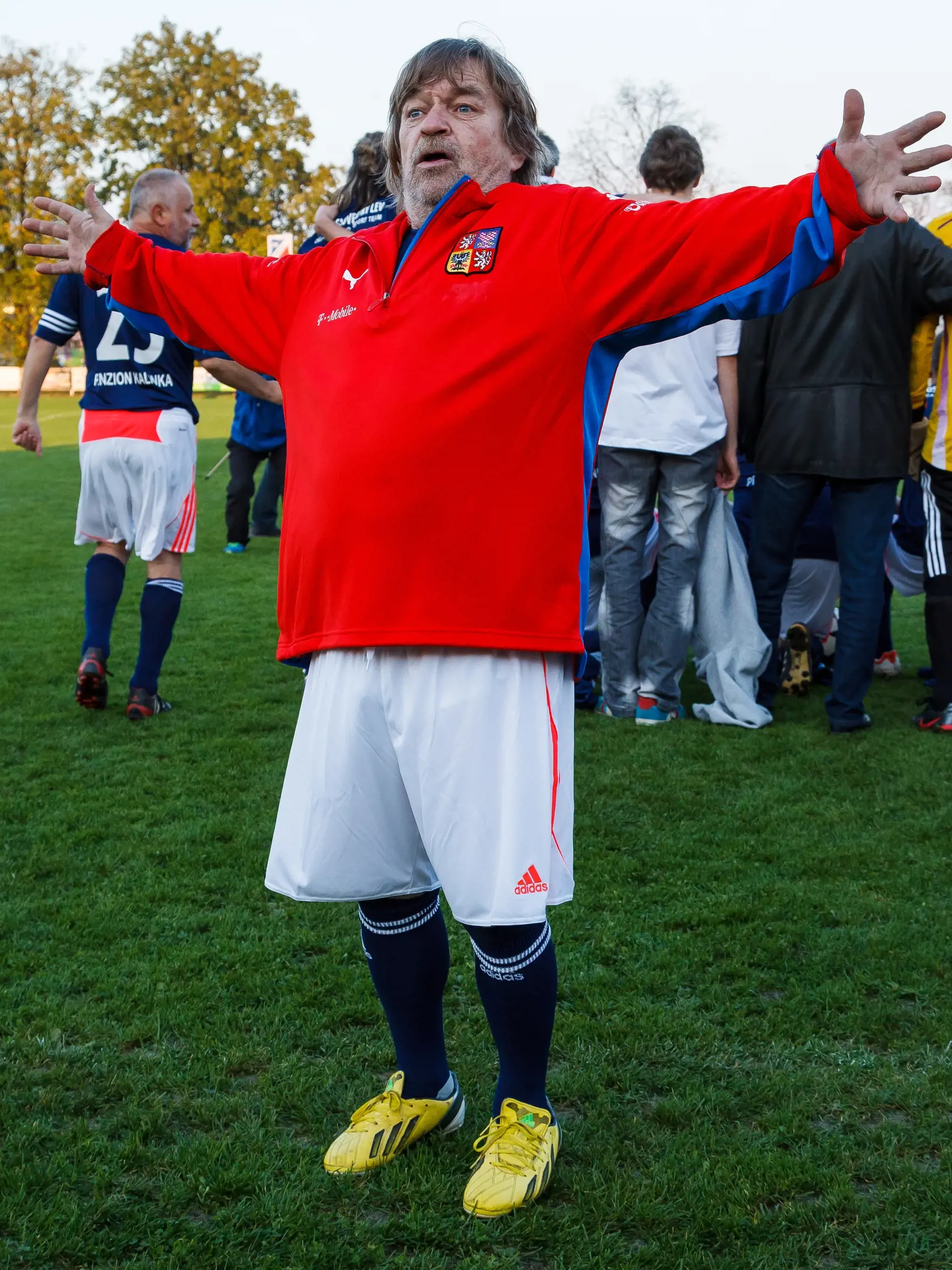 Exhibicny futbalovy zapas celebrit pod nazvom Ceskoslovensky lev ktory sa uskutocnil vo Velkych Bieliciach