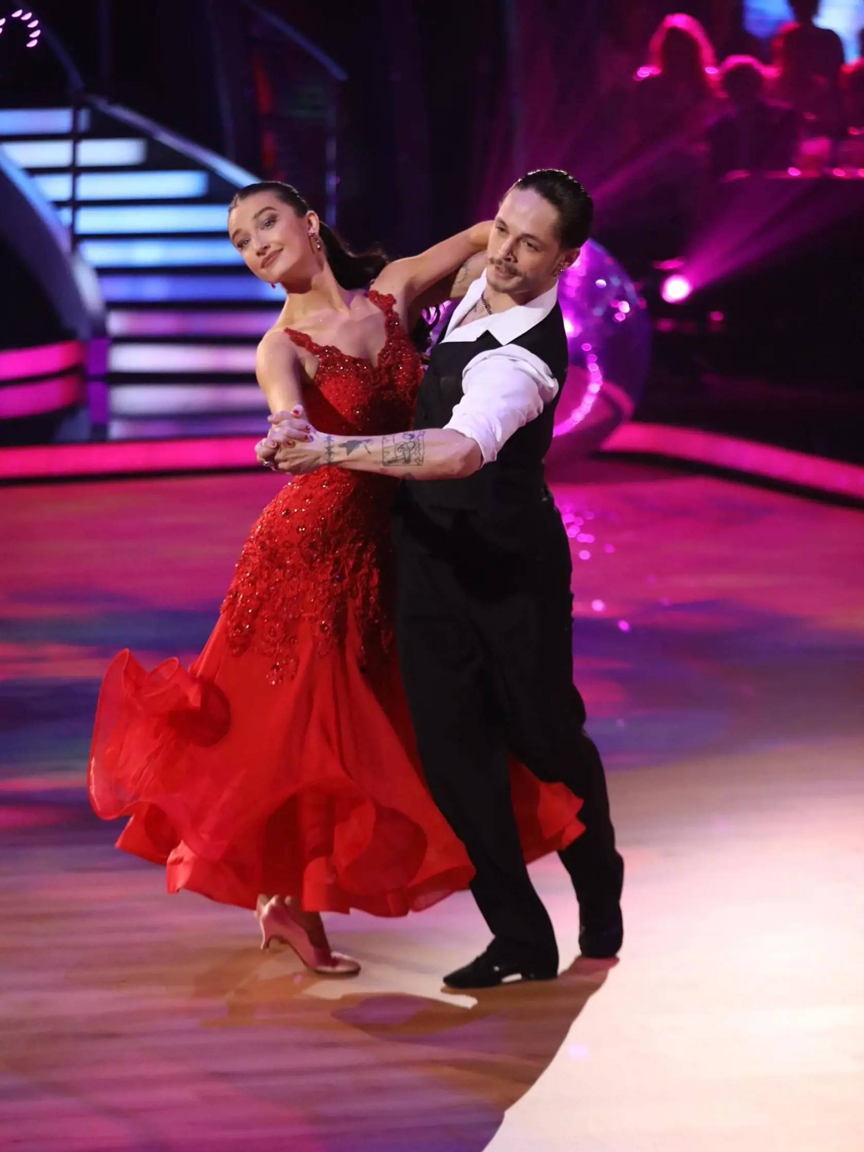 Rýchly a technicky náročný quickstep si v semifinále zatancovali Petra Dubayová s Matyášom.