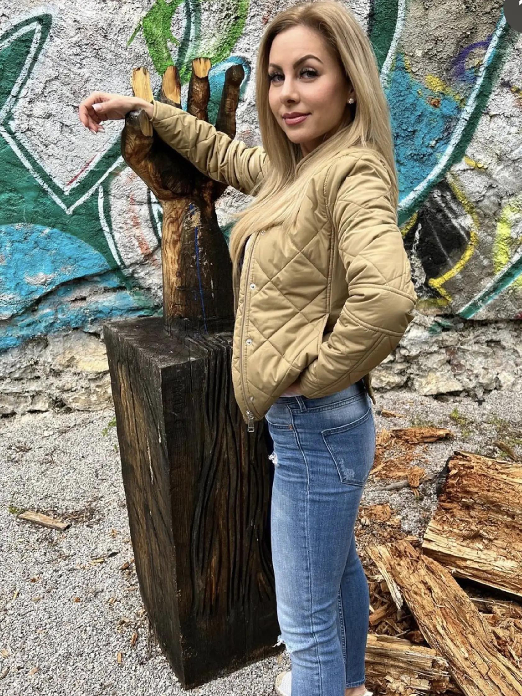 Monika Křivová napísala prvý raz Mikulášovi Černákovi ako 18-ročná. Teraz je jeho snúbenicou.