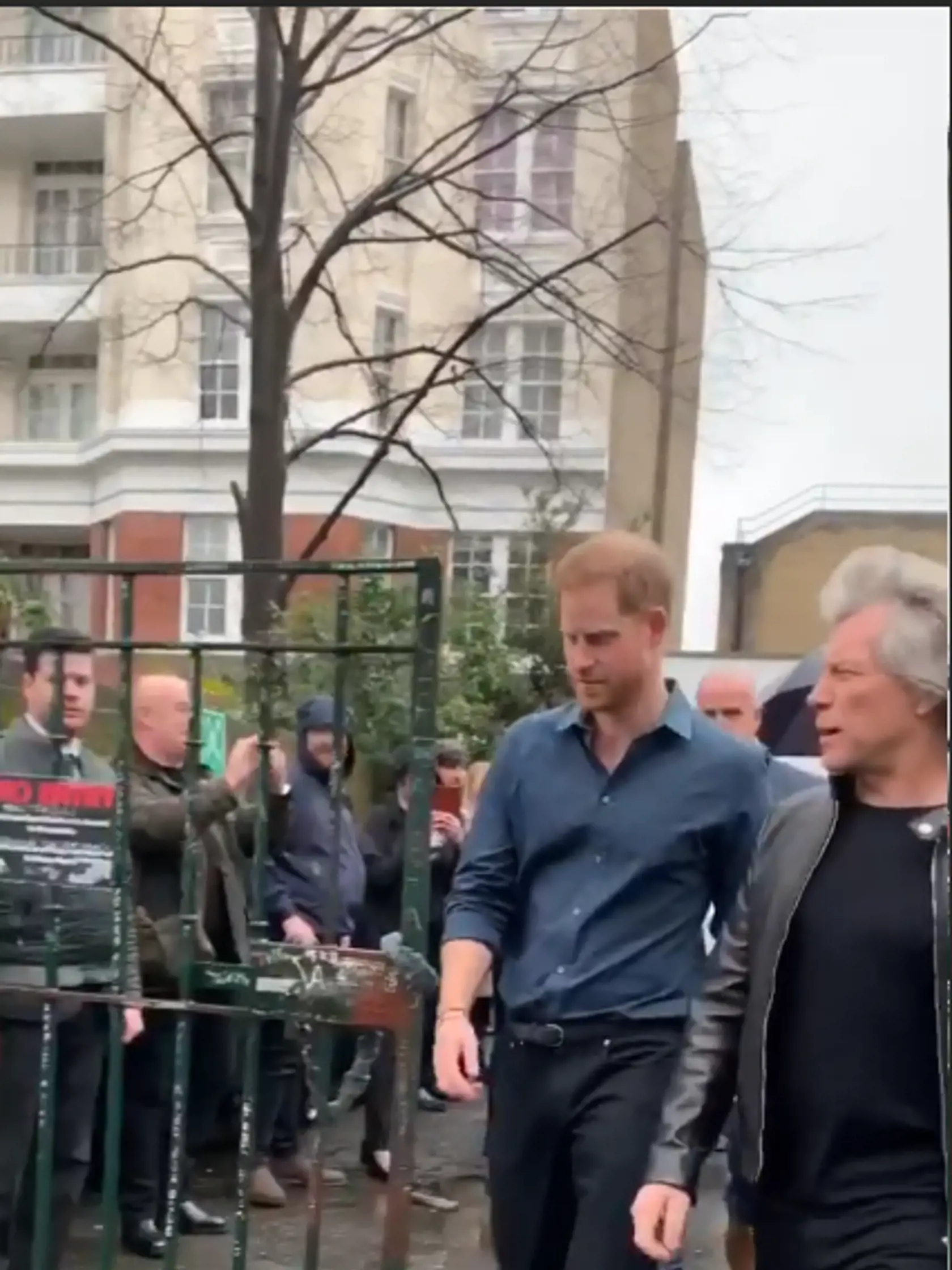 Princ Harry a Bon Jovi