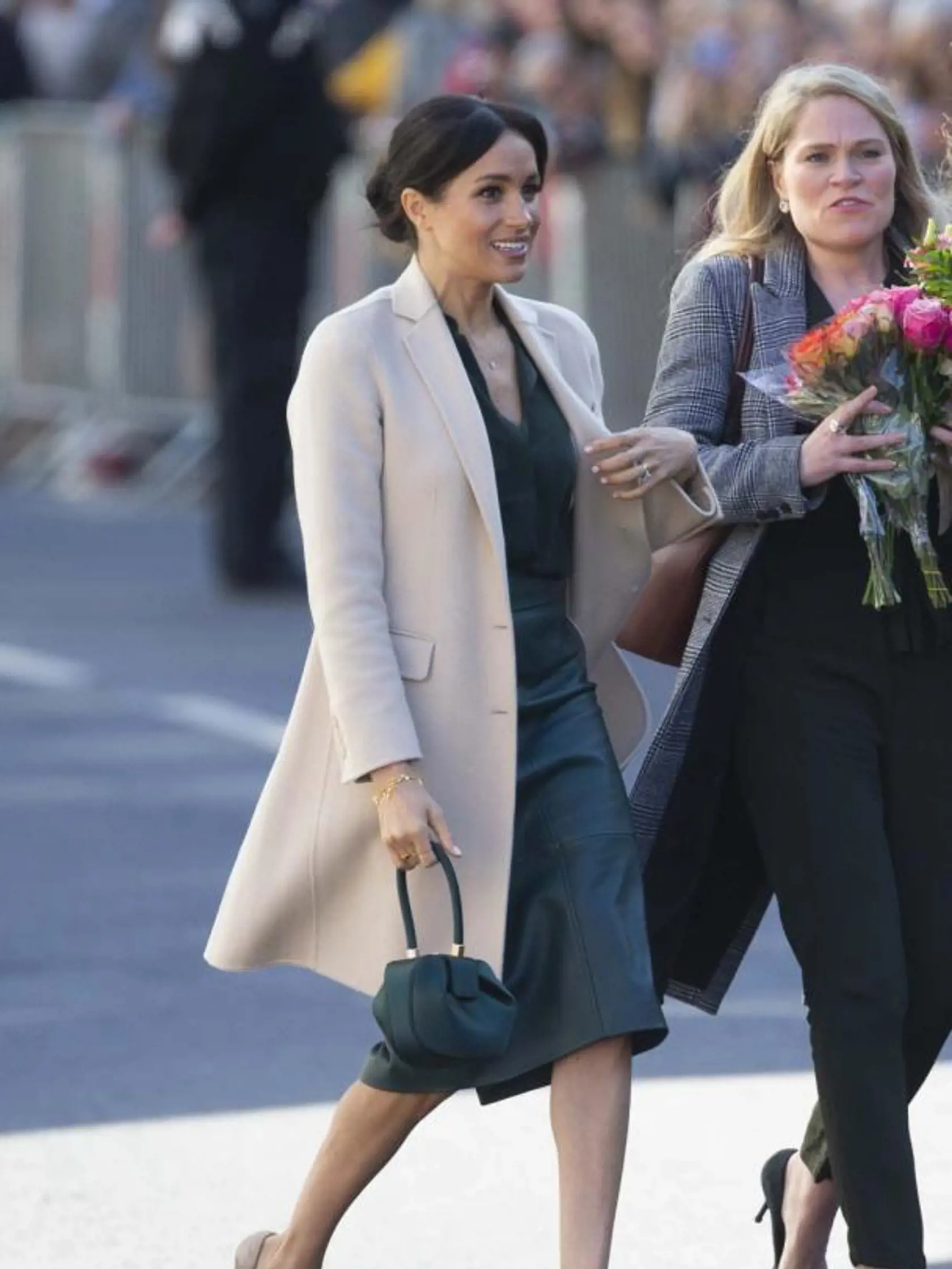 Meghan Markle v koženom.