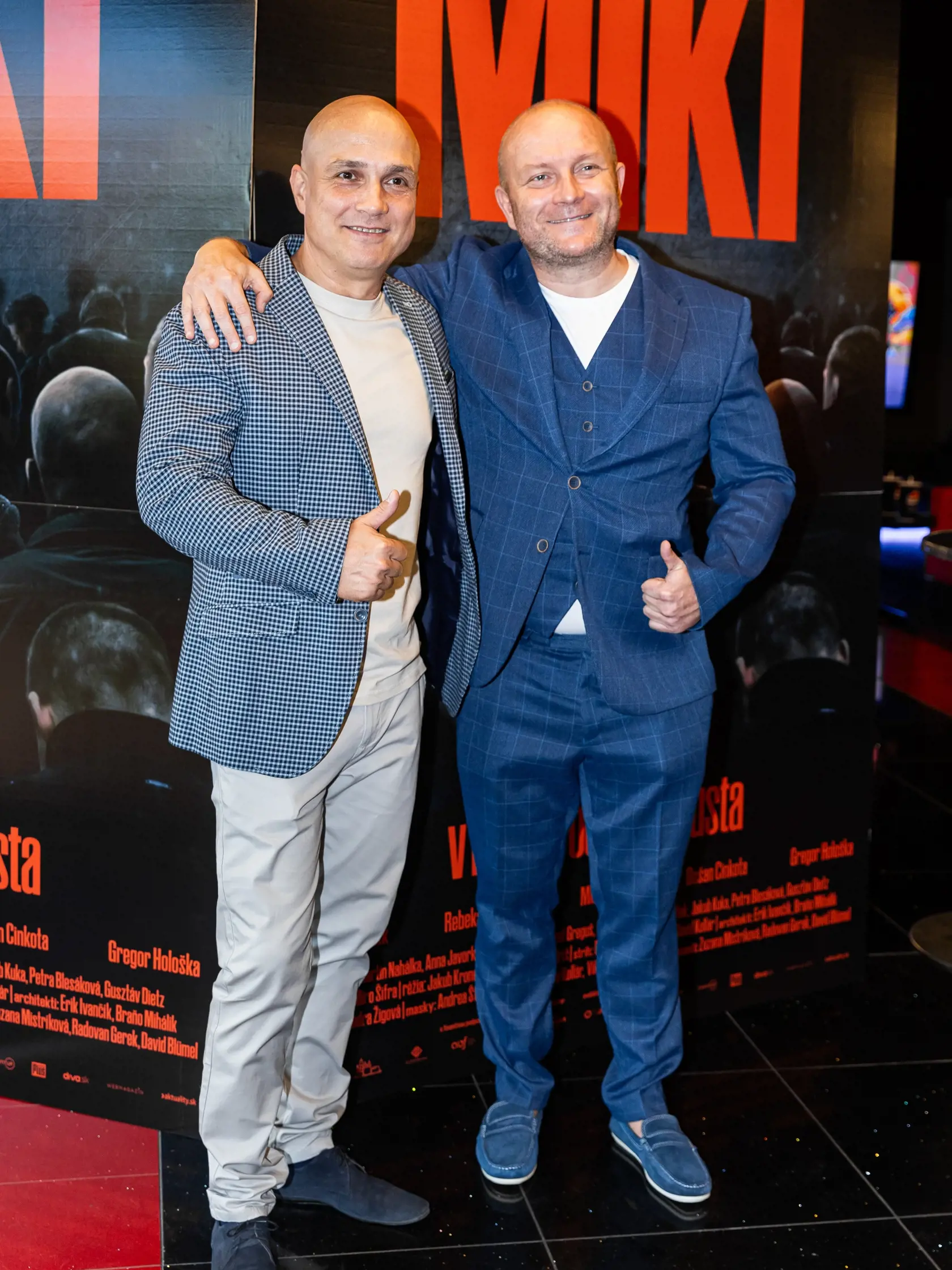 Premiéra filmu “MIKI” v Bratislave.  Na snímke Dušan Cinkota a Gregor Hološka. 