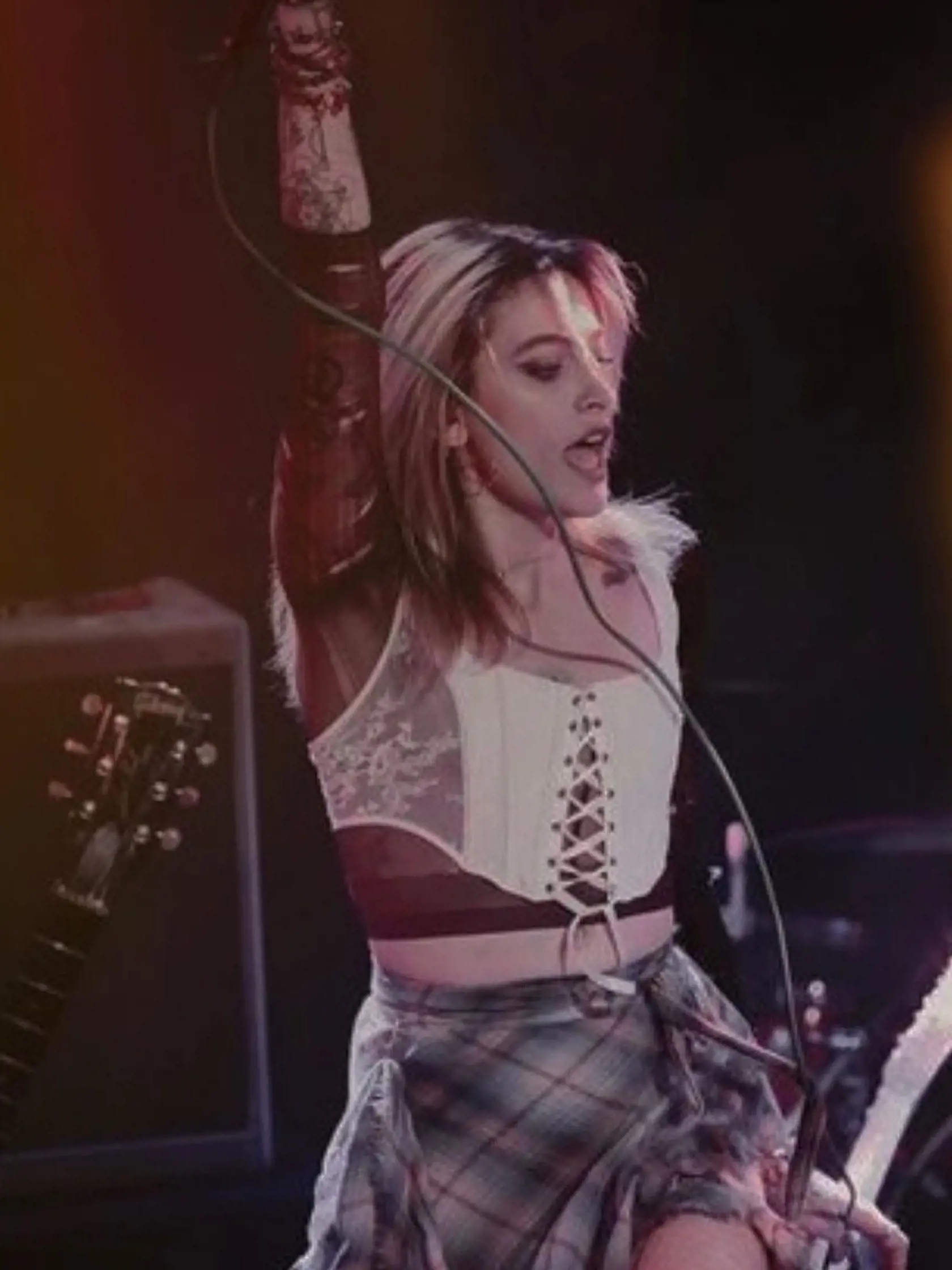 Paris Jackson má na koncerte toľko energie ako jej otec.