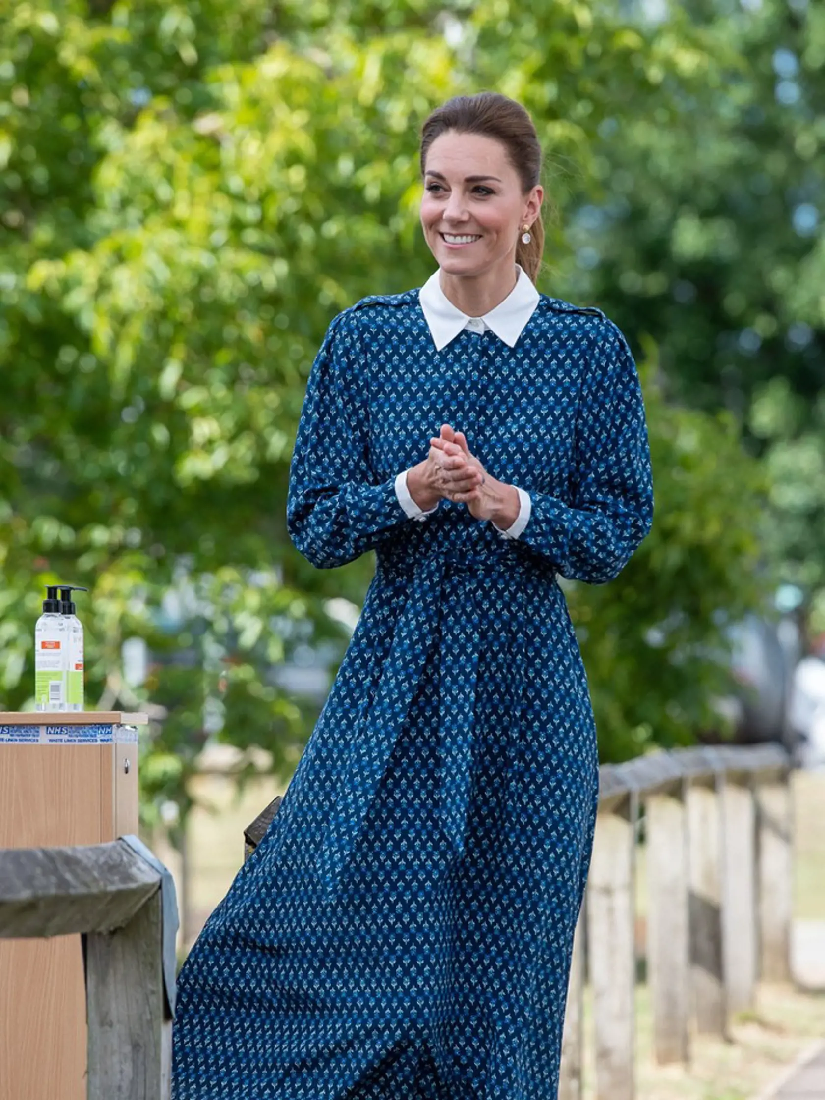 Kate oblečená ako Diana. Princezná Diana by si údajne lepšie rozumela s ňou ako s Meghan.