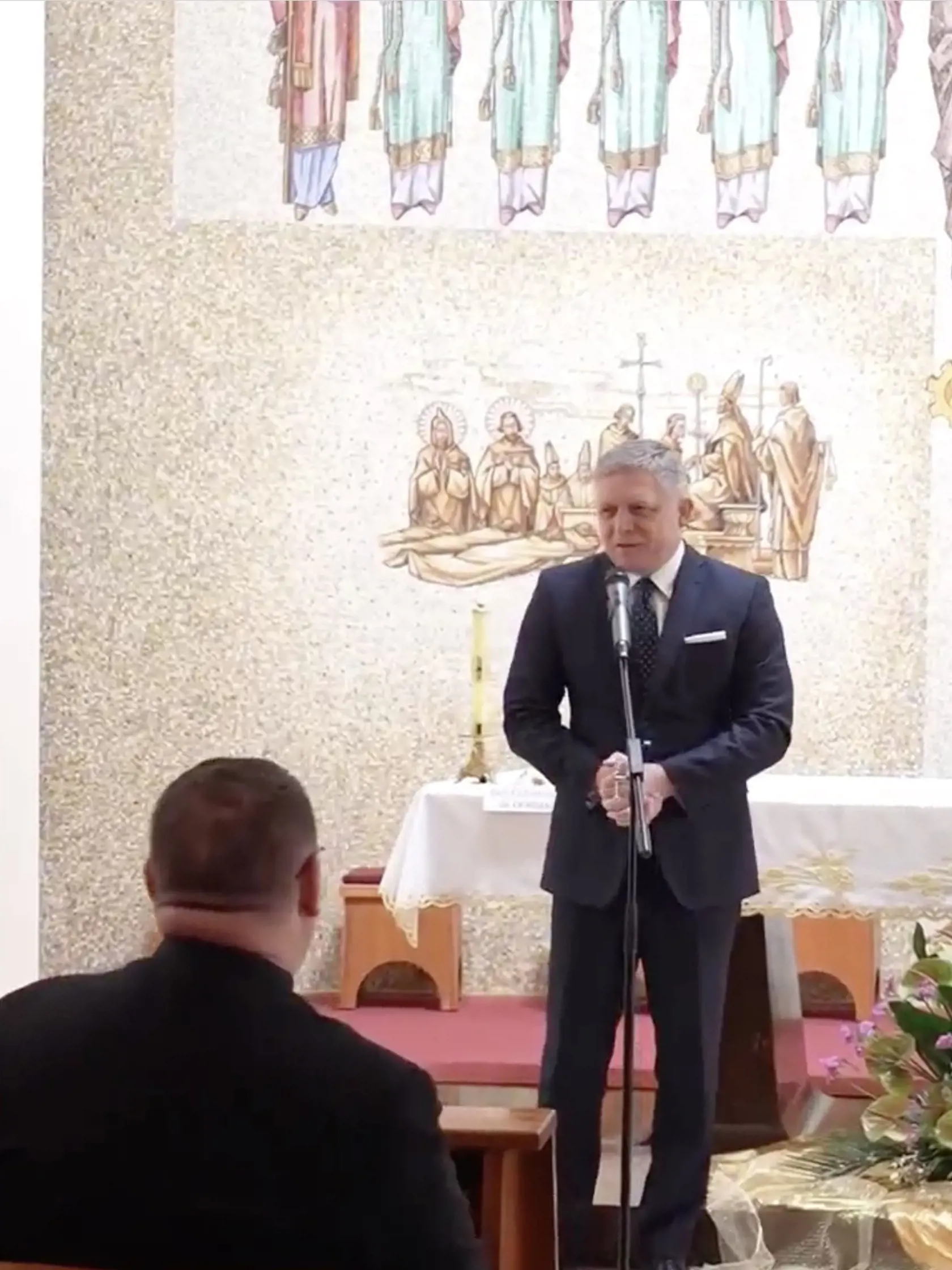 Premiér Robert Fico navštívil v Ríme aj Pápežský slovenský ústav a kolégium sv. Cyrila a Metoda, kde sa oboznámil s činnosťou tejto inštitúcie.